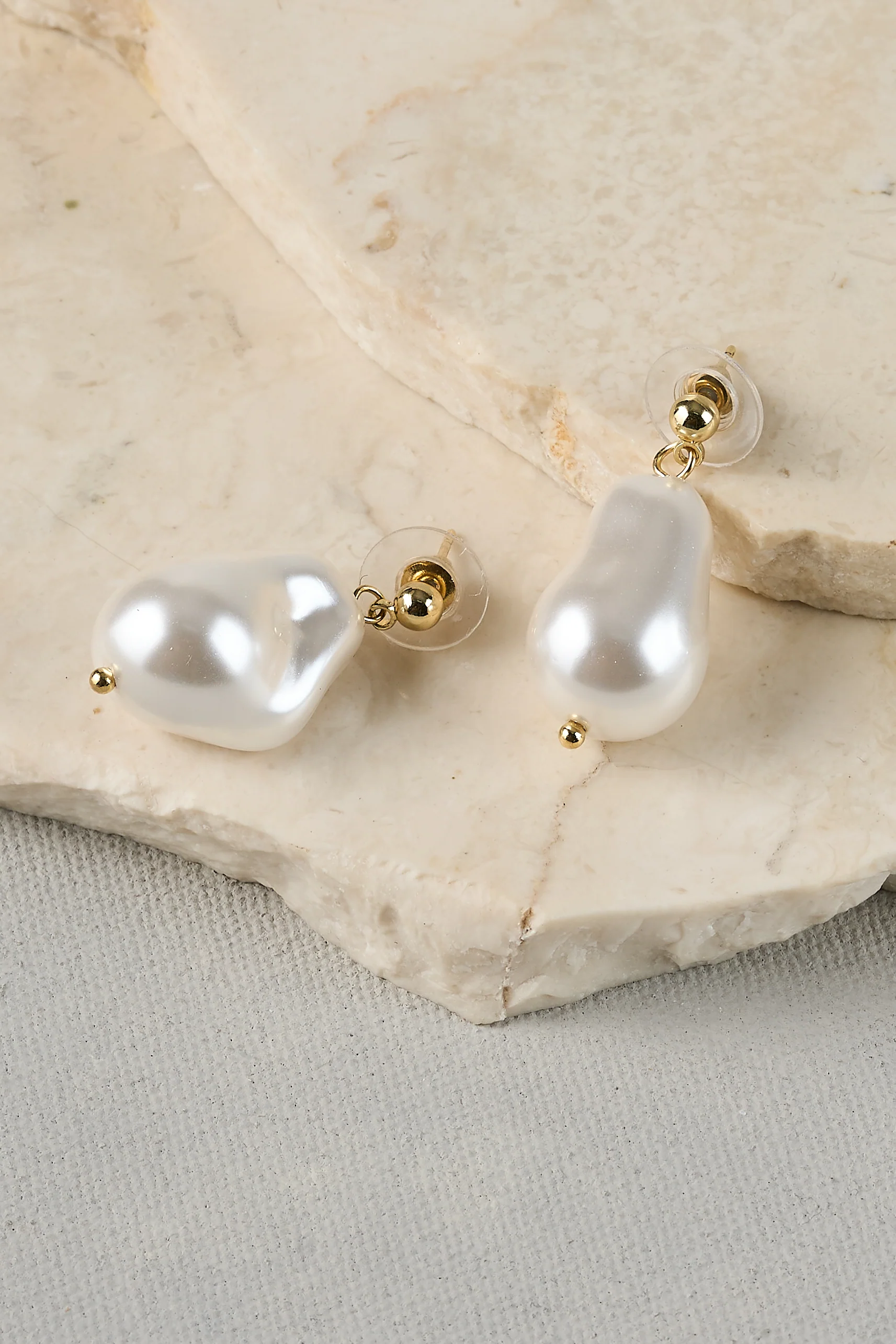 Baroque Pearl Studs  C Cream - Skullriy