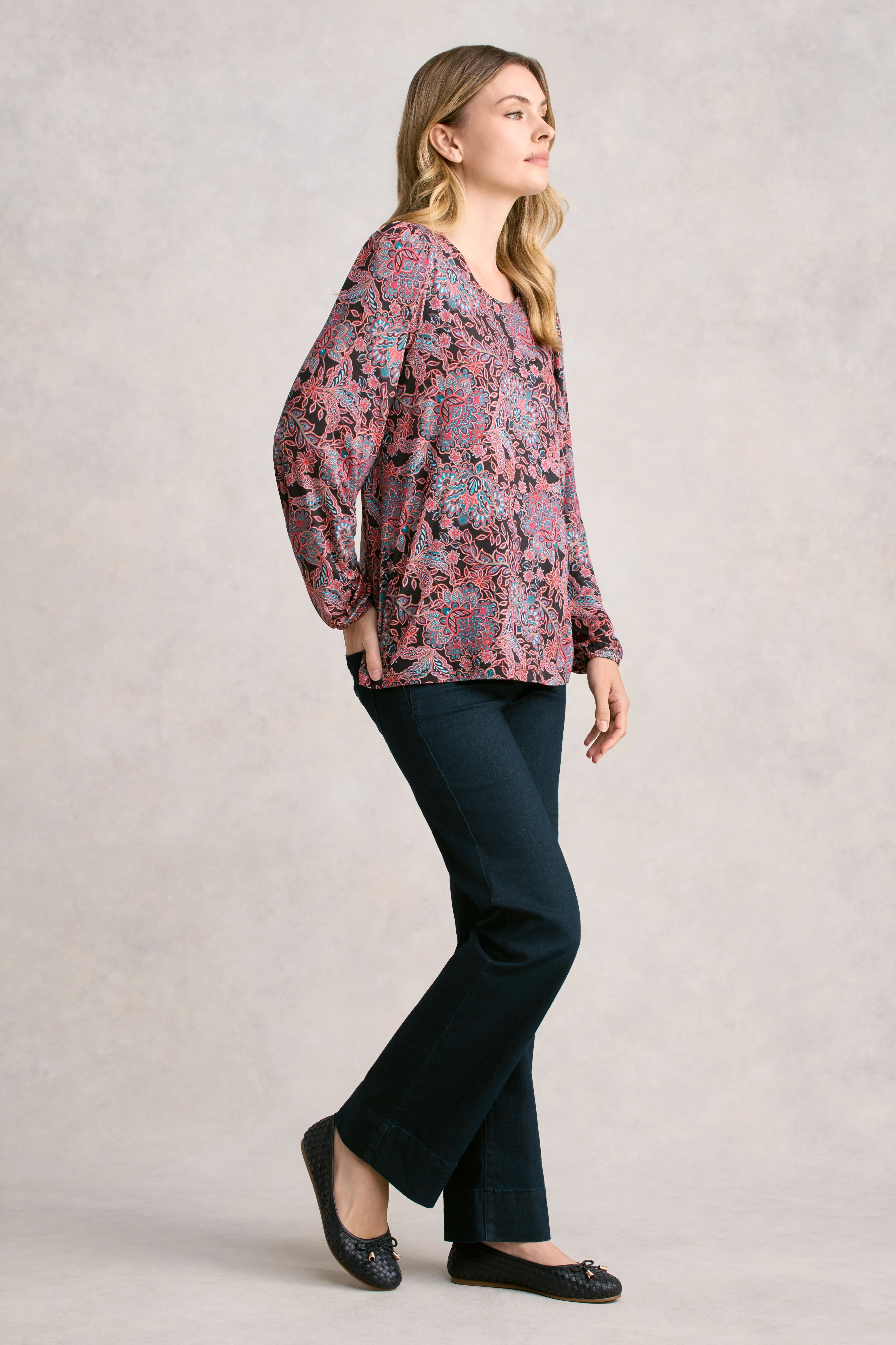 Printed Long Sleeve Scoop Neck Top - Intricate Floral - Skullriy