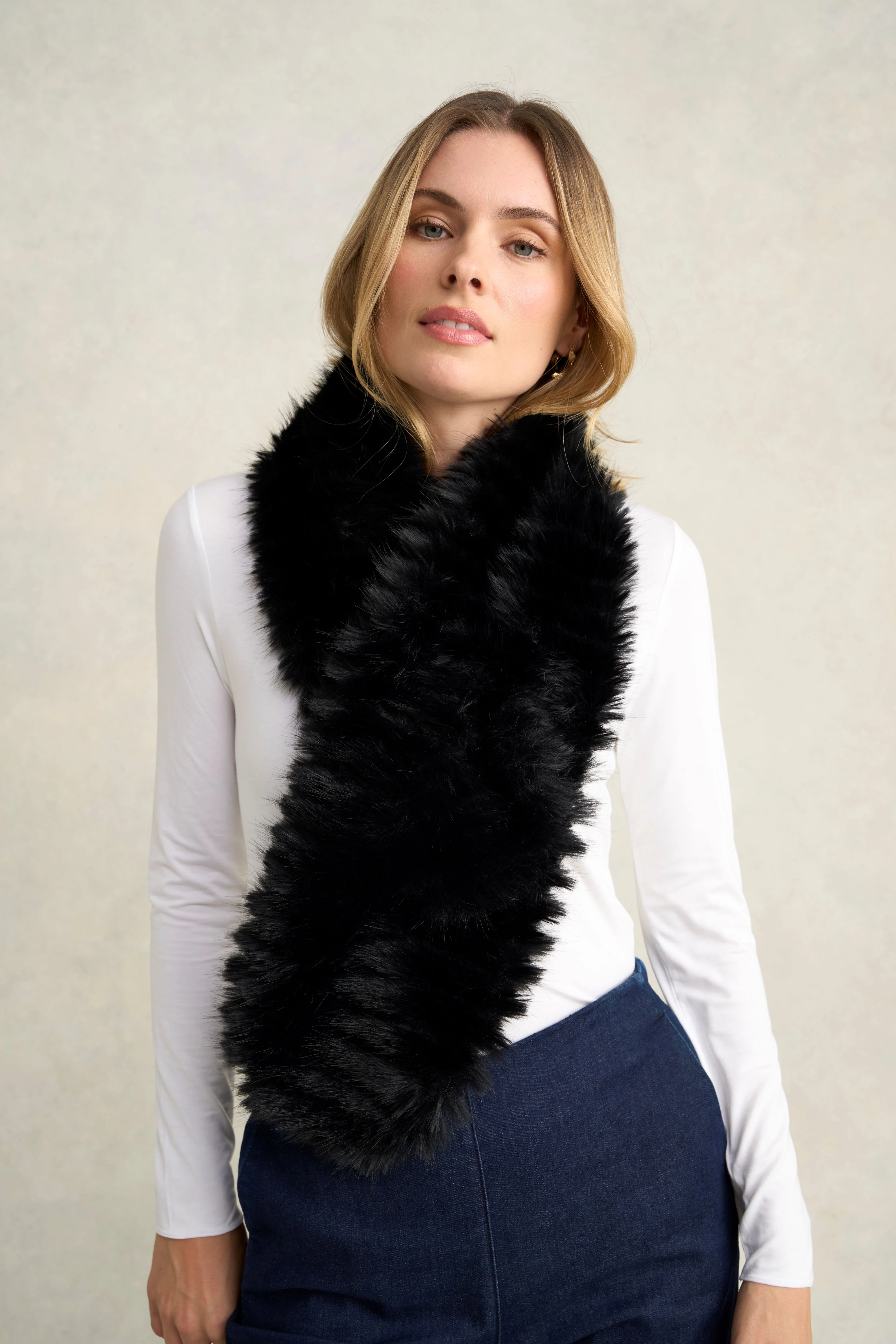 Stripe Faux Fur Collar - Black - Skullriy