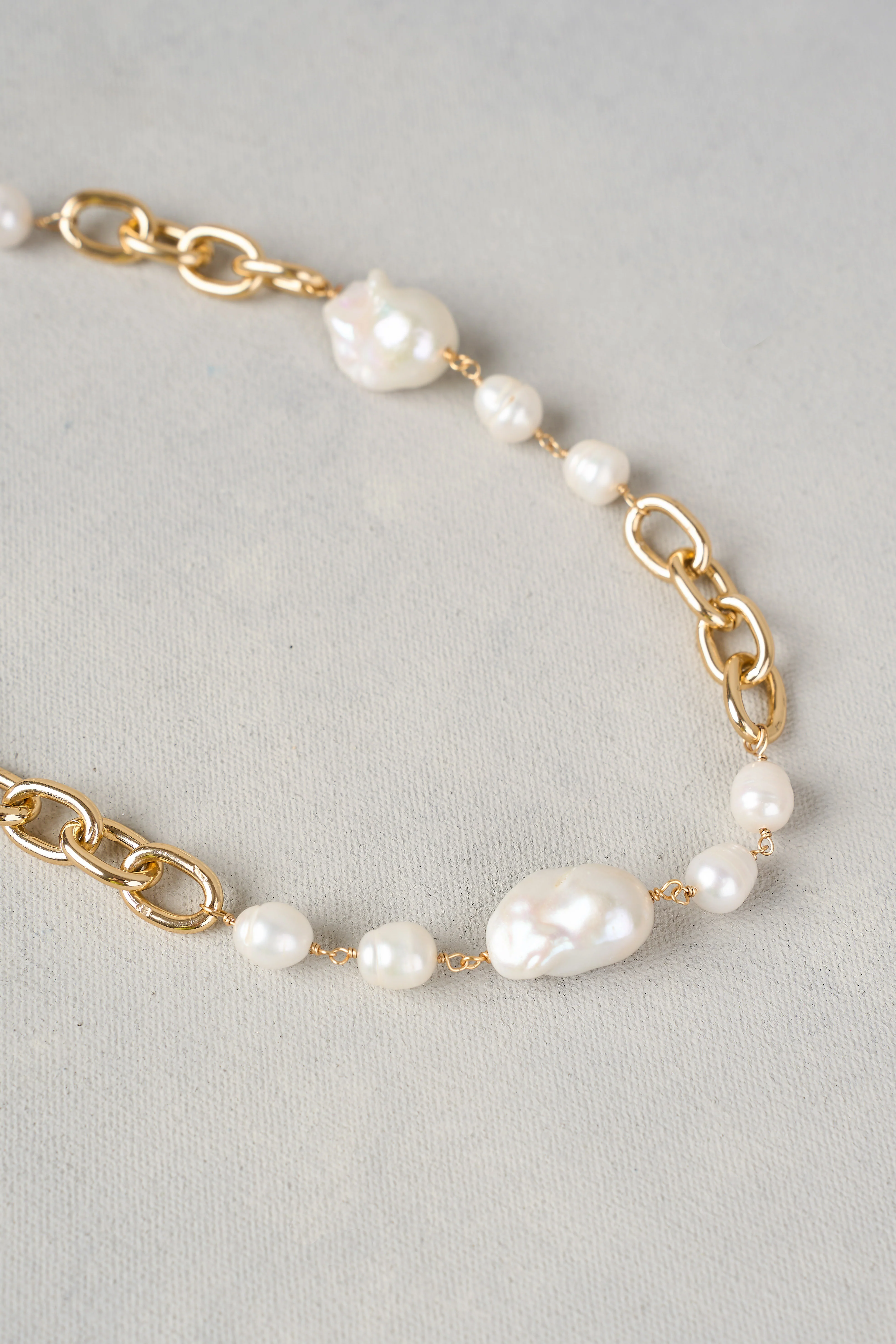 Baroque Pearl & Chain Necklace - Gold - Skullriy