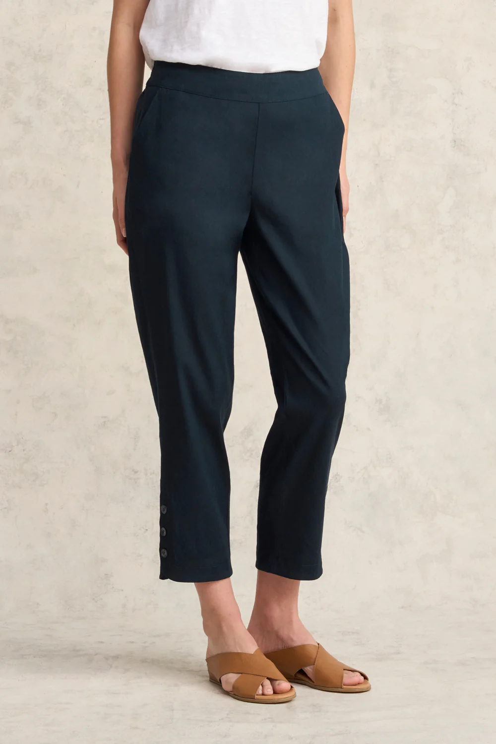 Curved Hem Linen Pant - Ink - Skullriy