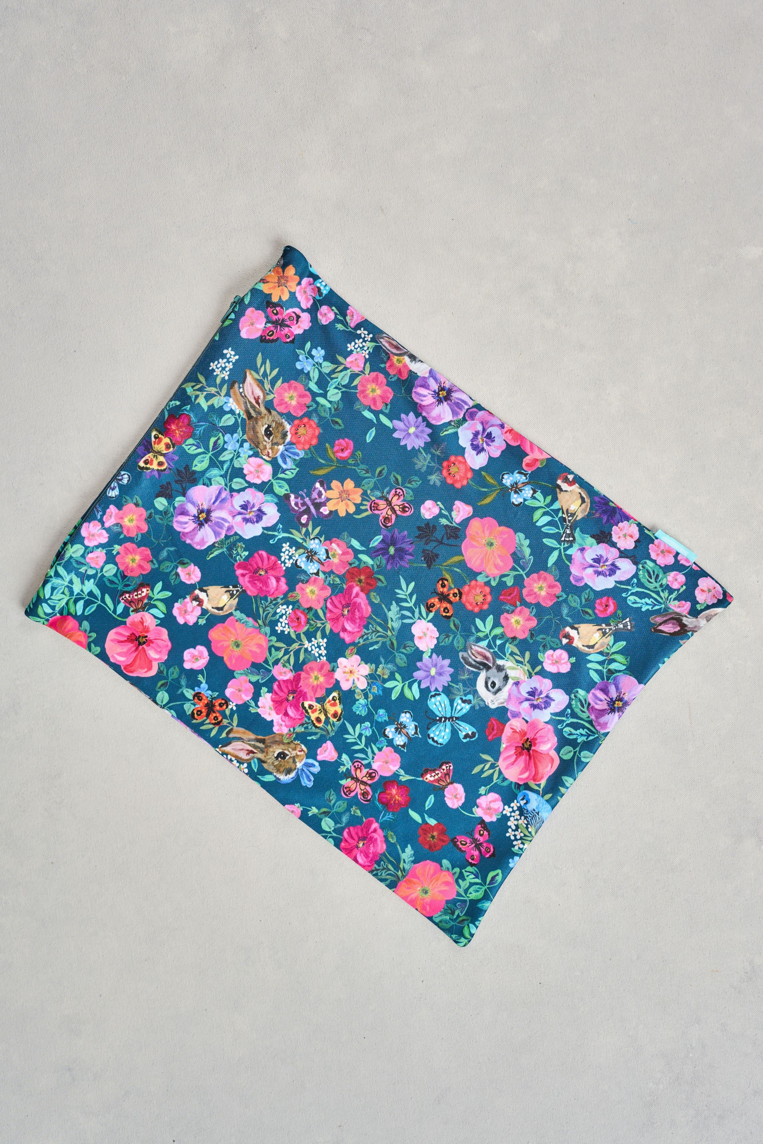 Nathalie L  t   Laundry Bag - Skullriy