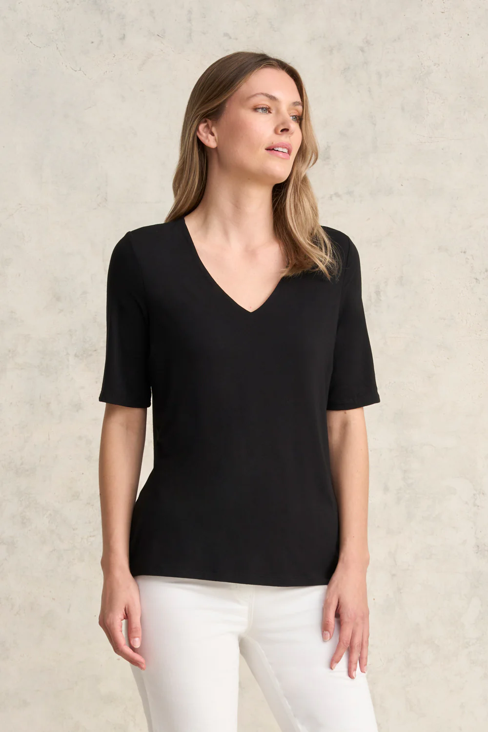 V-Neck Tee - Black - Skullriy