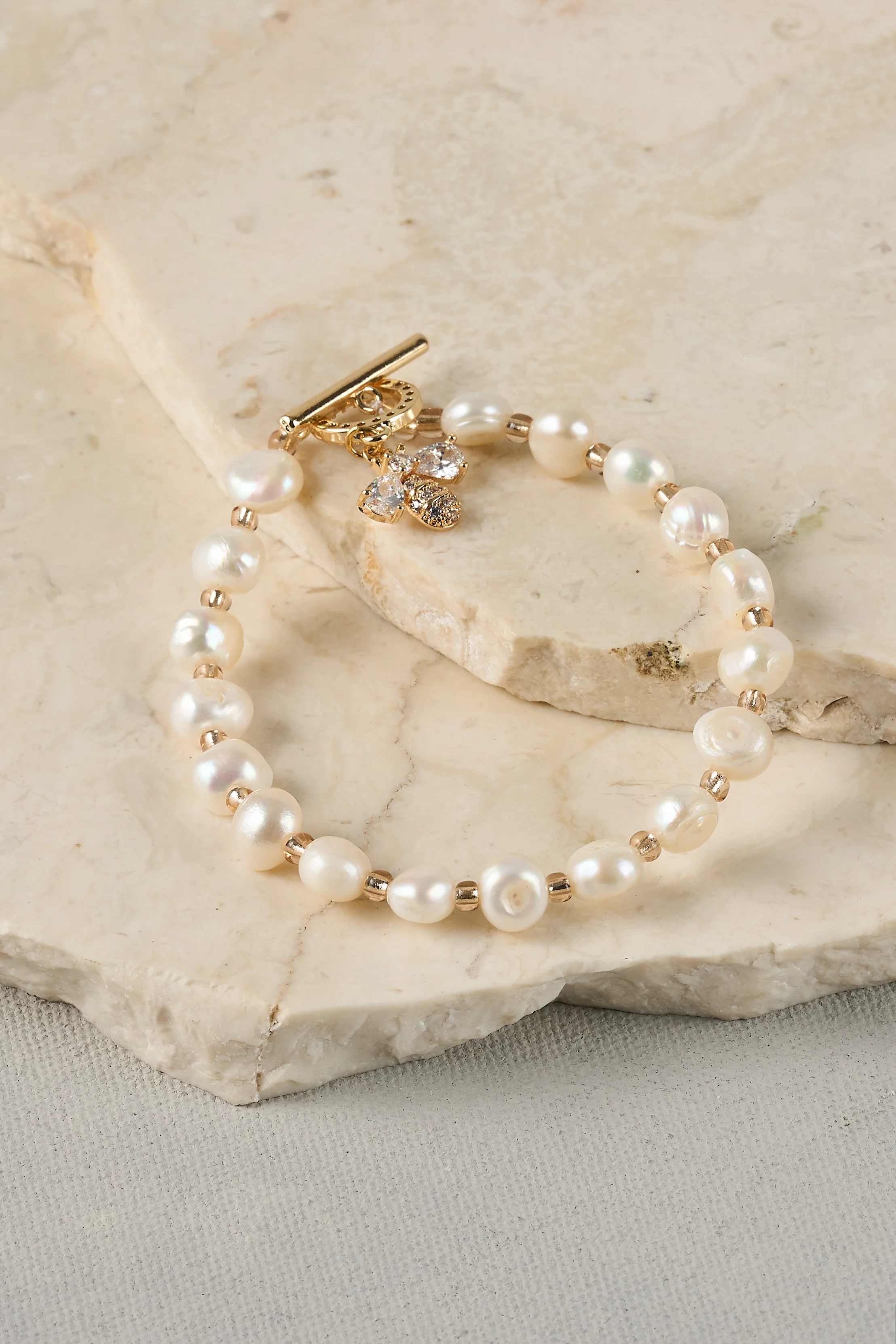 Bee Pearl Wrist  C Cream - Skullriy