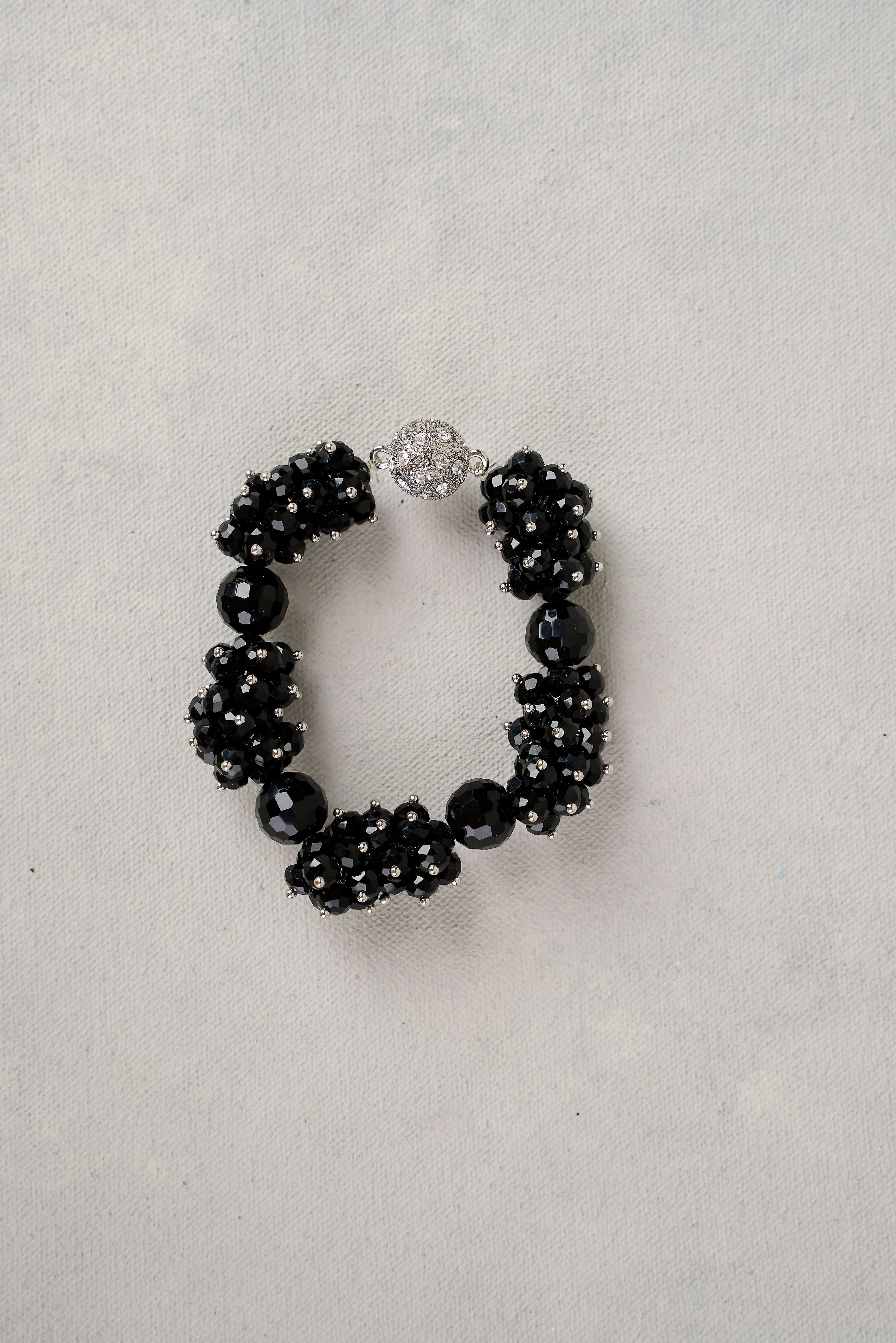 Noir Glass Bead Bracelet - Black - Skullriy
