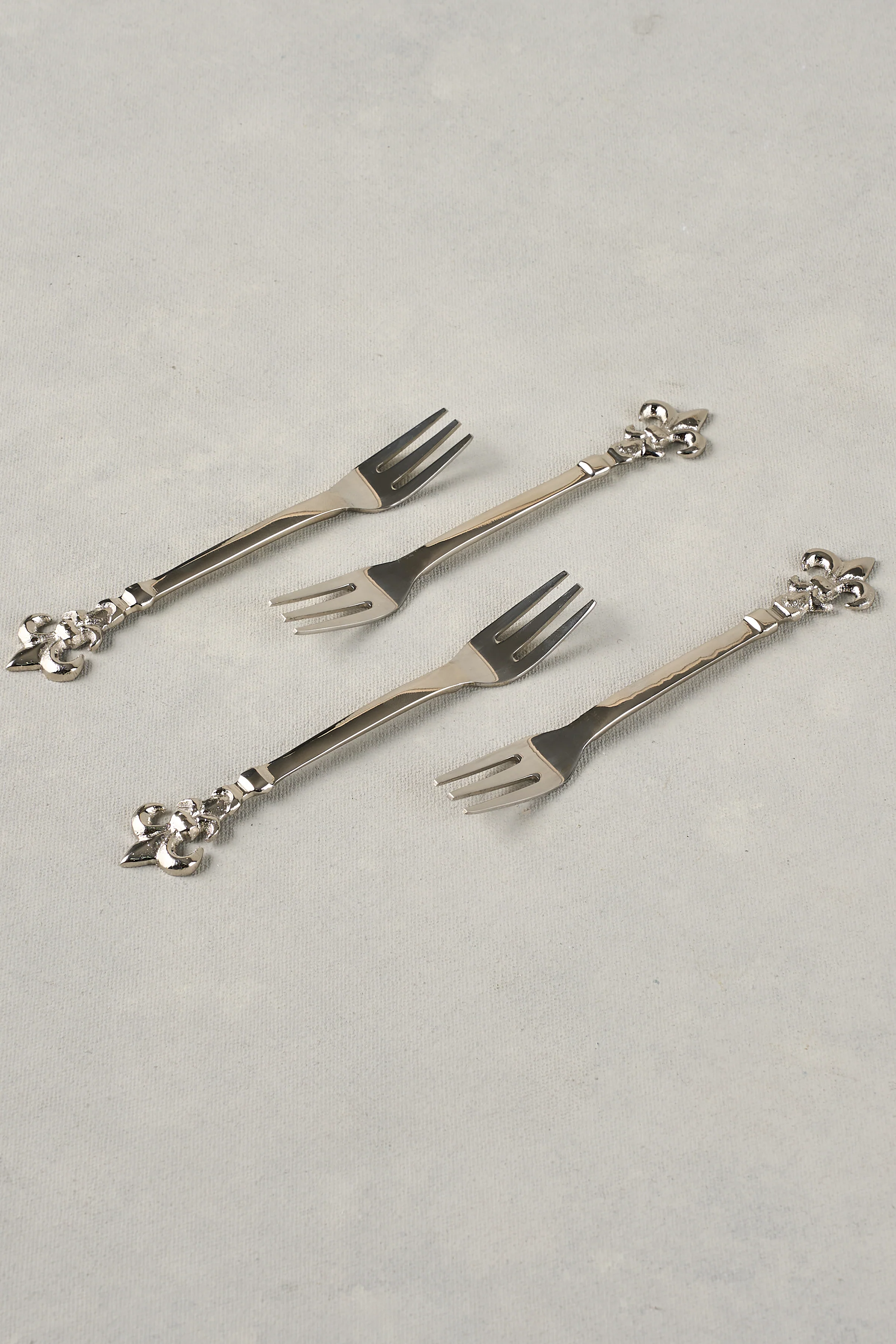 Fleaur De Lys Cake Forks - Skullriy