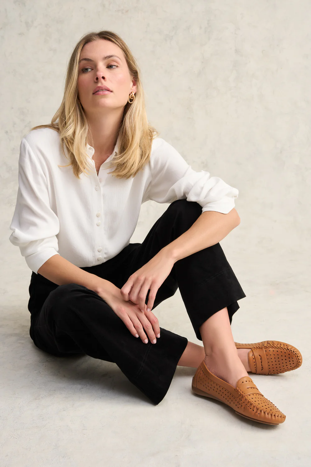 Perforated Leather Loafer - Tan - Skullriy