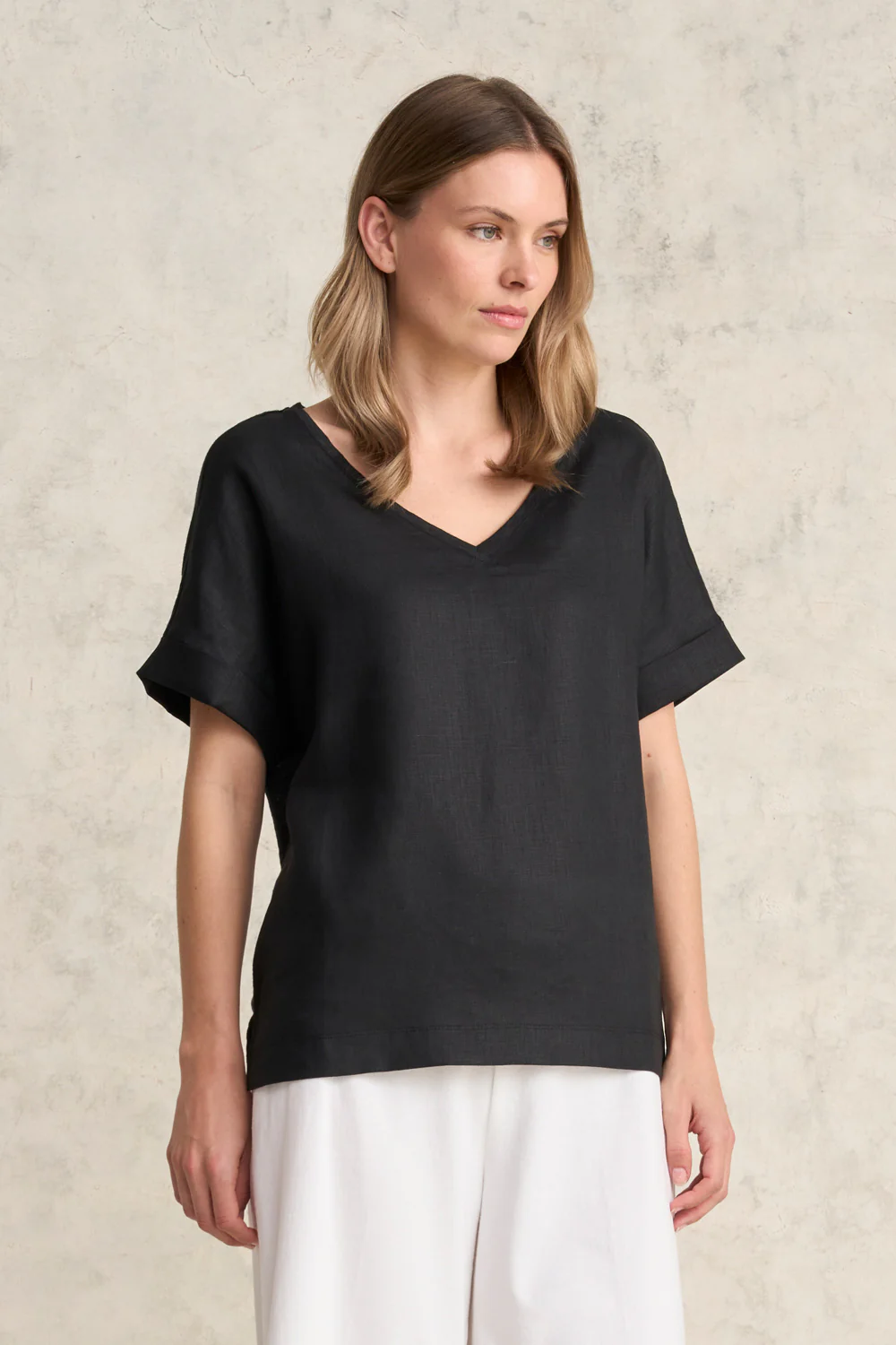 Linen Mix V-Neck Top - Black - Skullriy