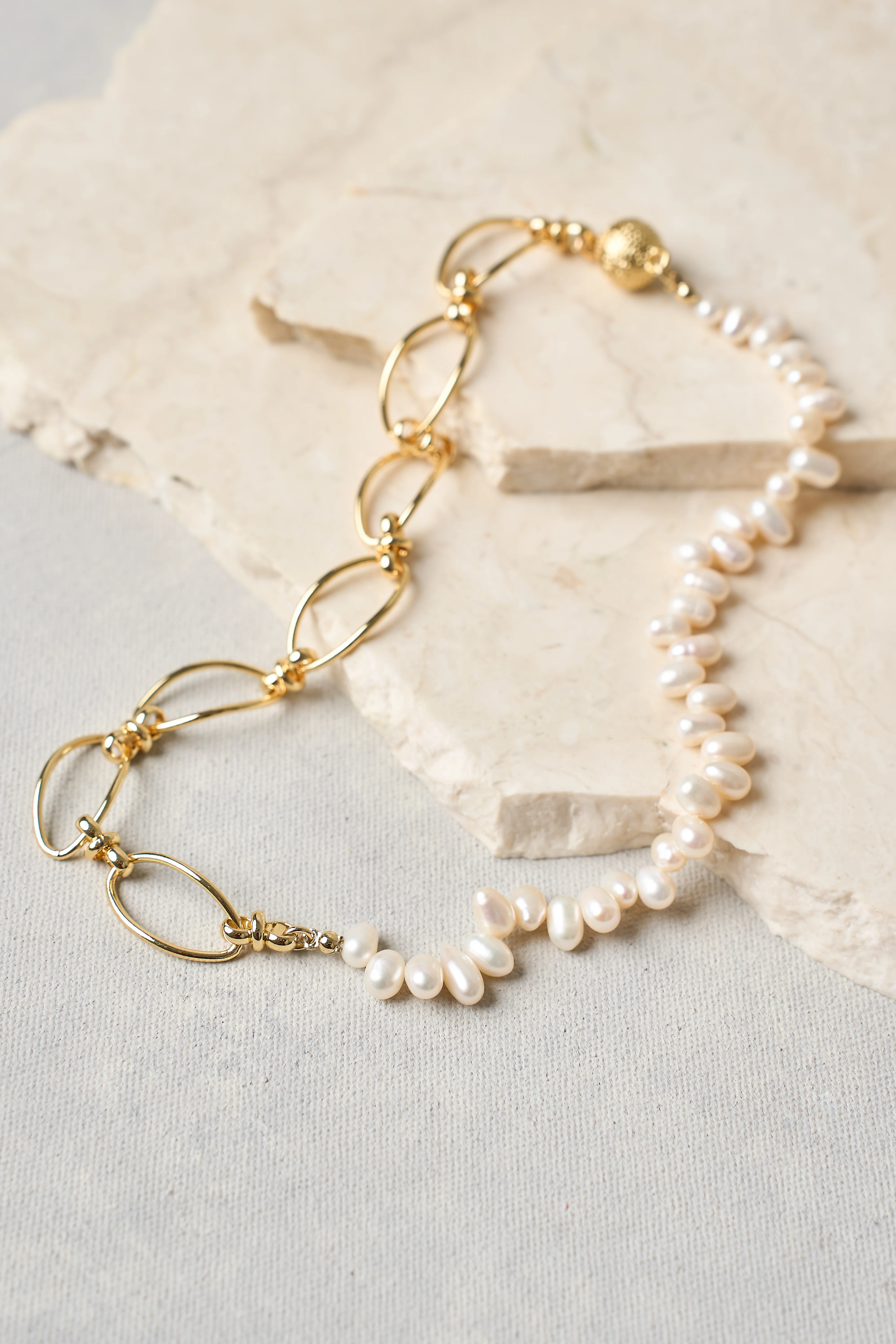 Spliced Pearl Necklace - Gold - Skullriy