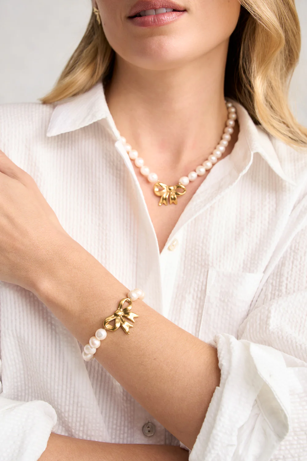 Pearl Bow Bracelet - Cream & Gold - Skullriy
