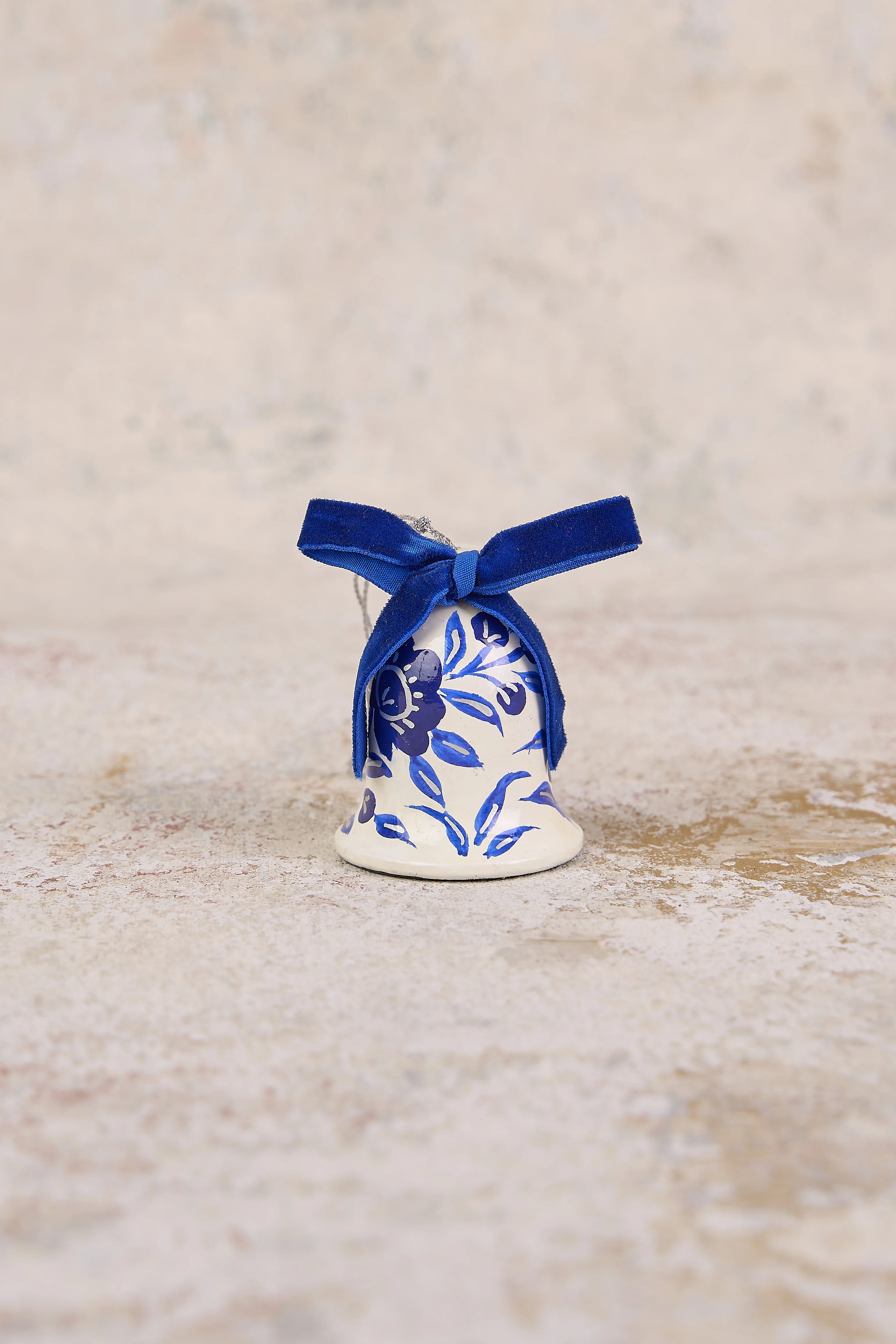 Floral Toile Bell - Skullriy