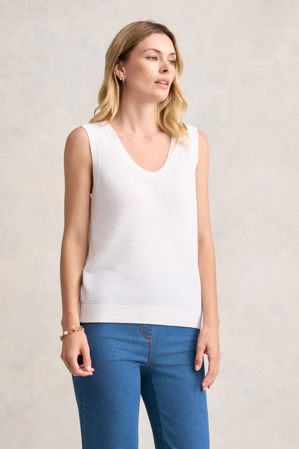 V-Neck Knit Tank - White - Skullriy