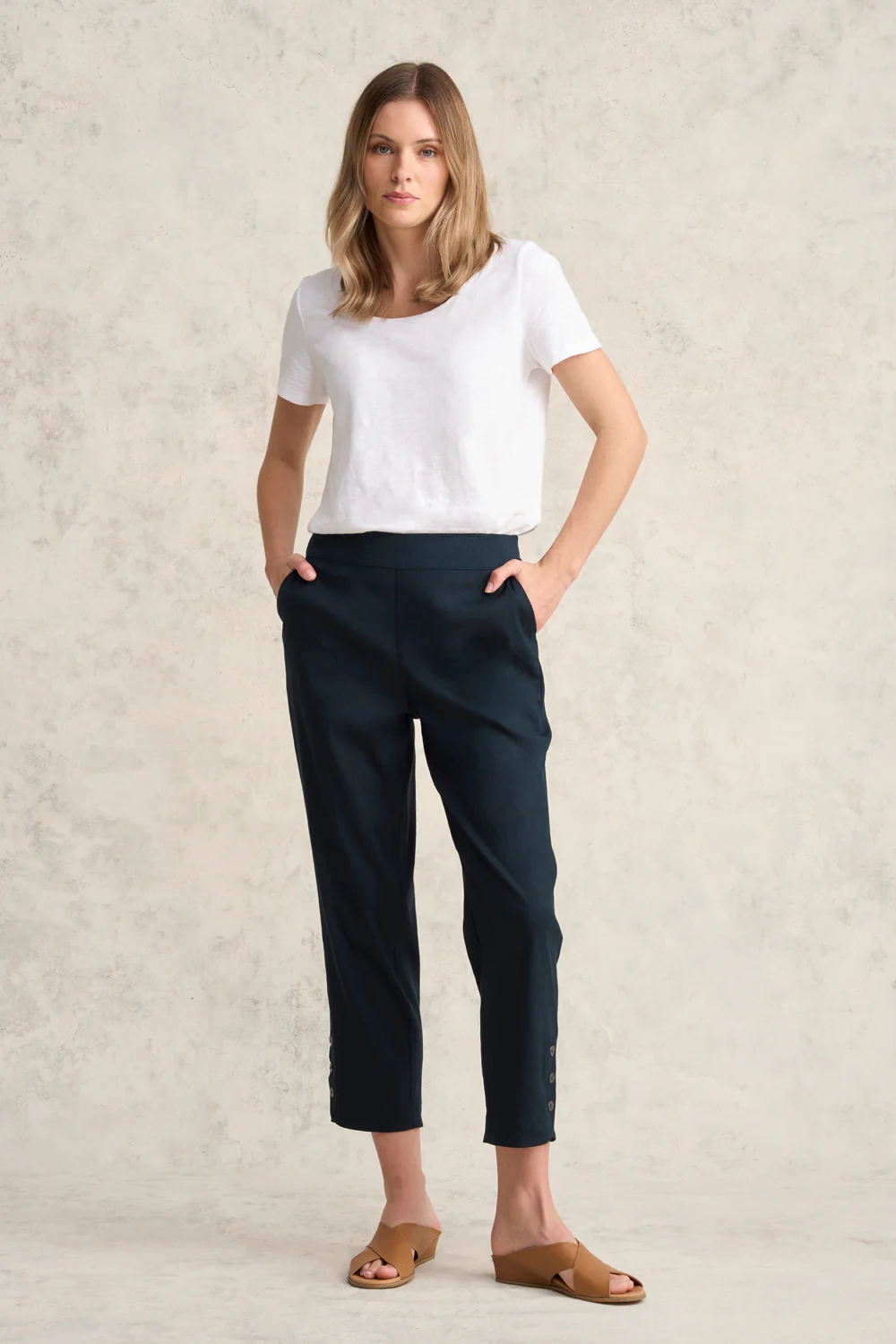 Curved Hem Linen Pant - Ink - Skullriy