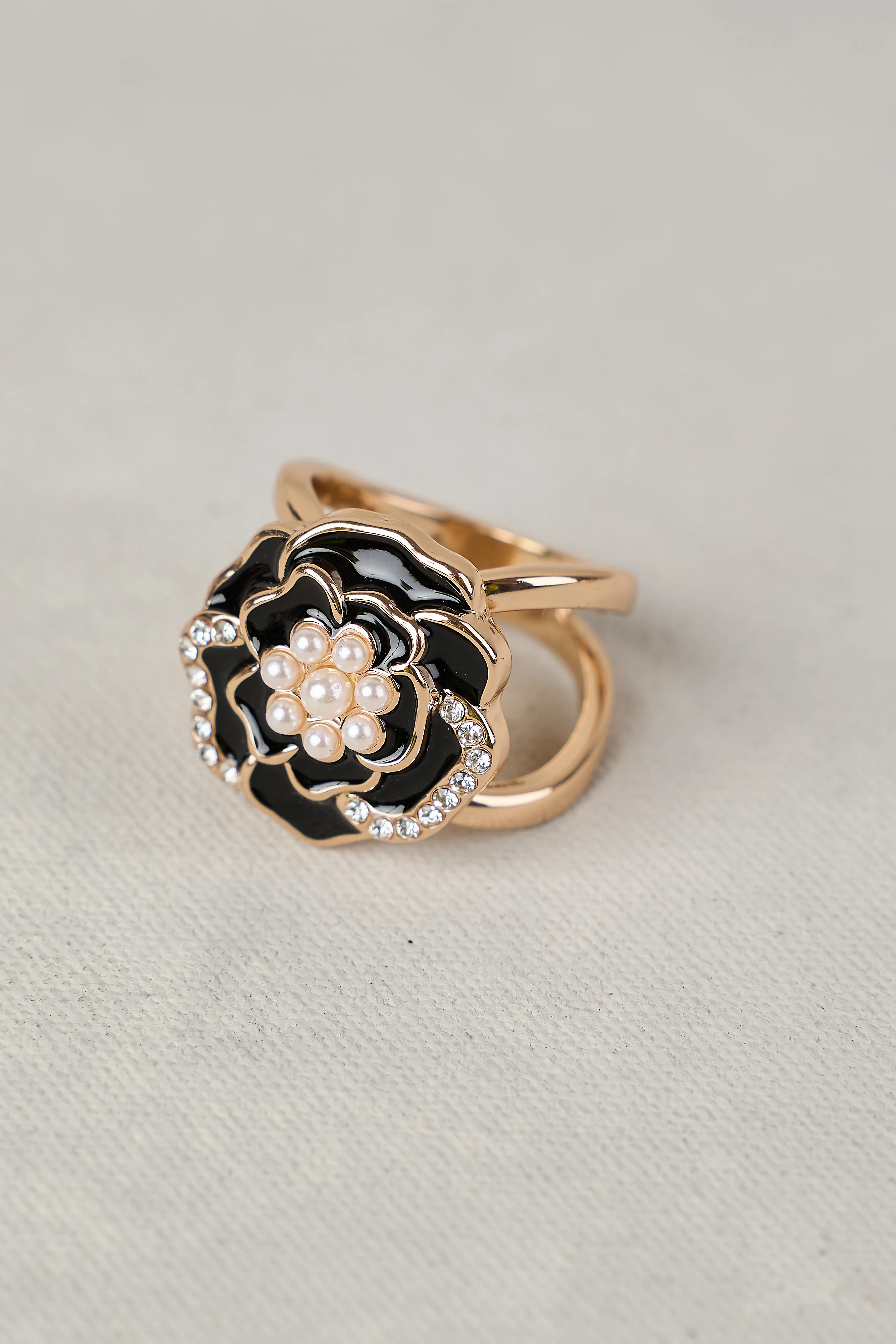 Noir Rose Scarf Ring - Black - Skullriy