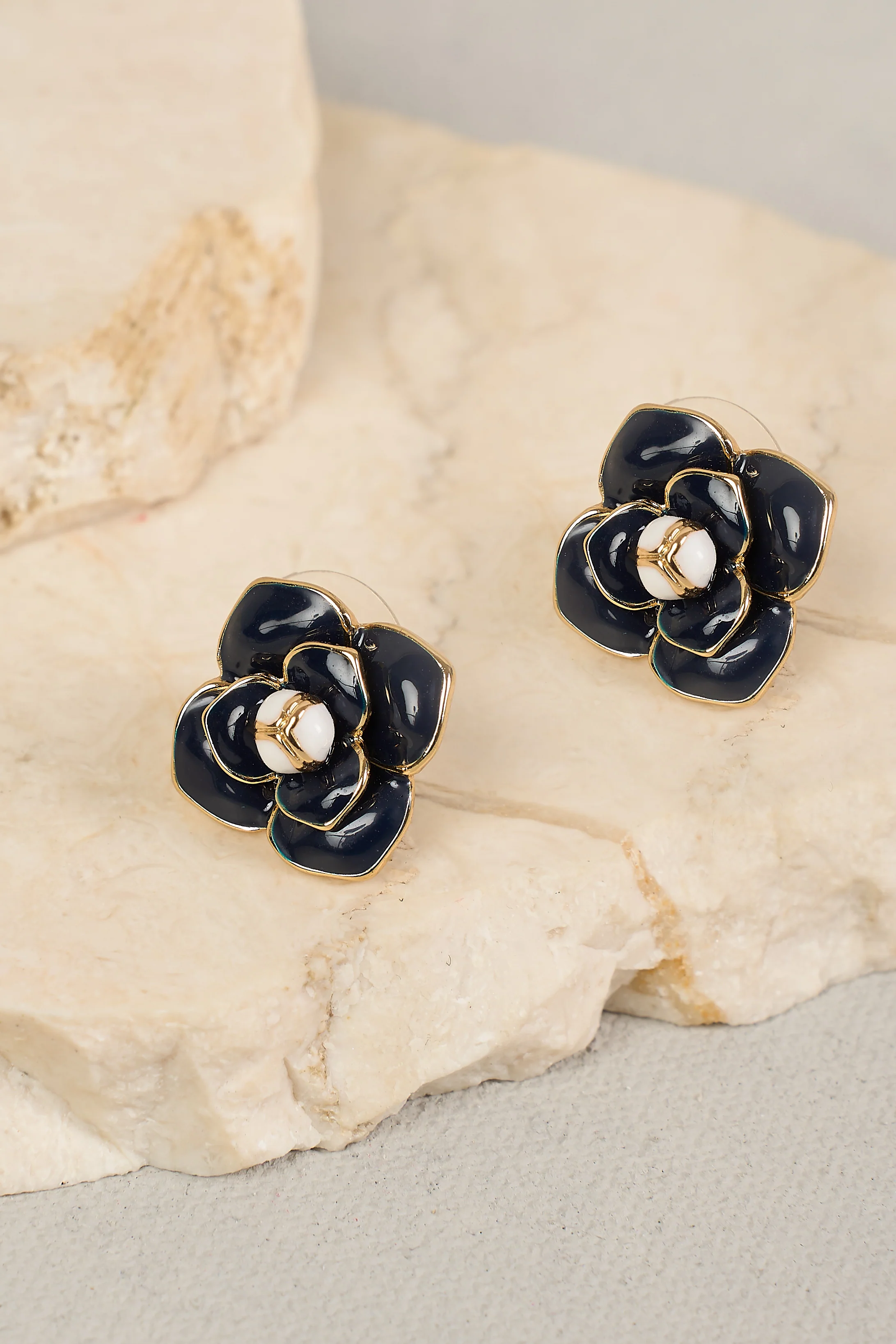 Floral Stud Earrings - Navy - Skullriy