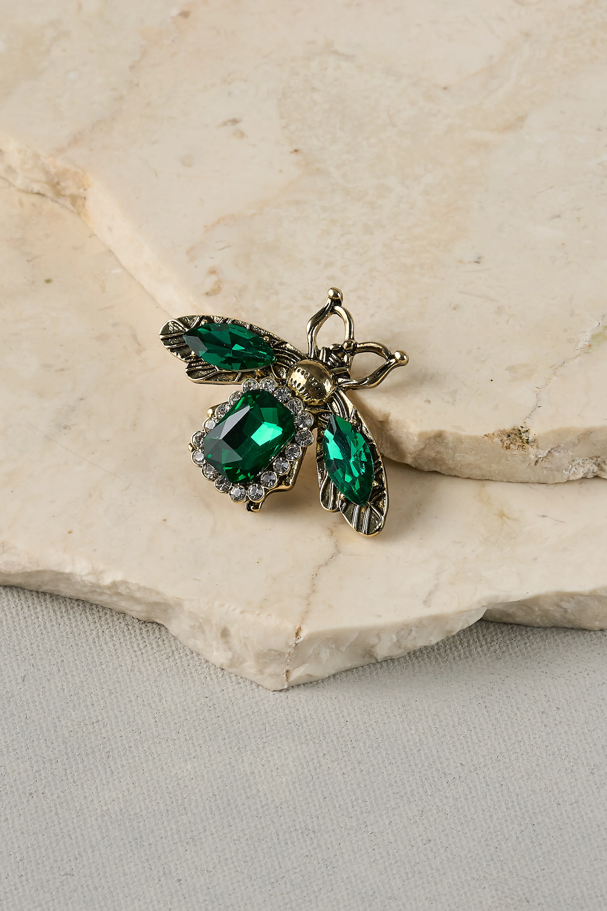 Bejewelled Bee Brooch - Emerald - Skullriy