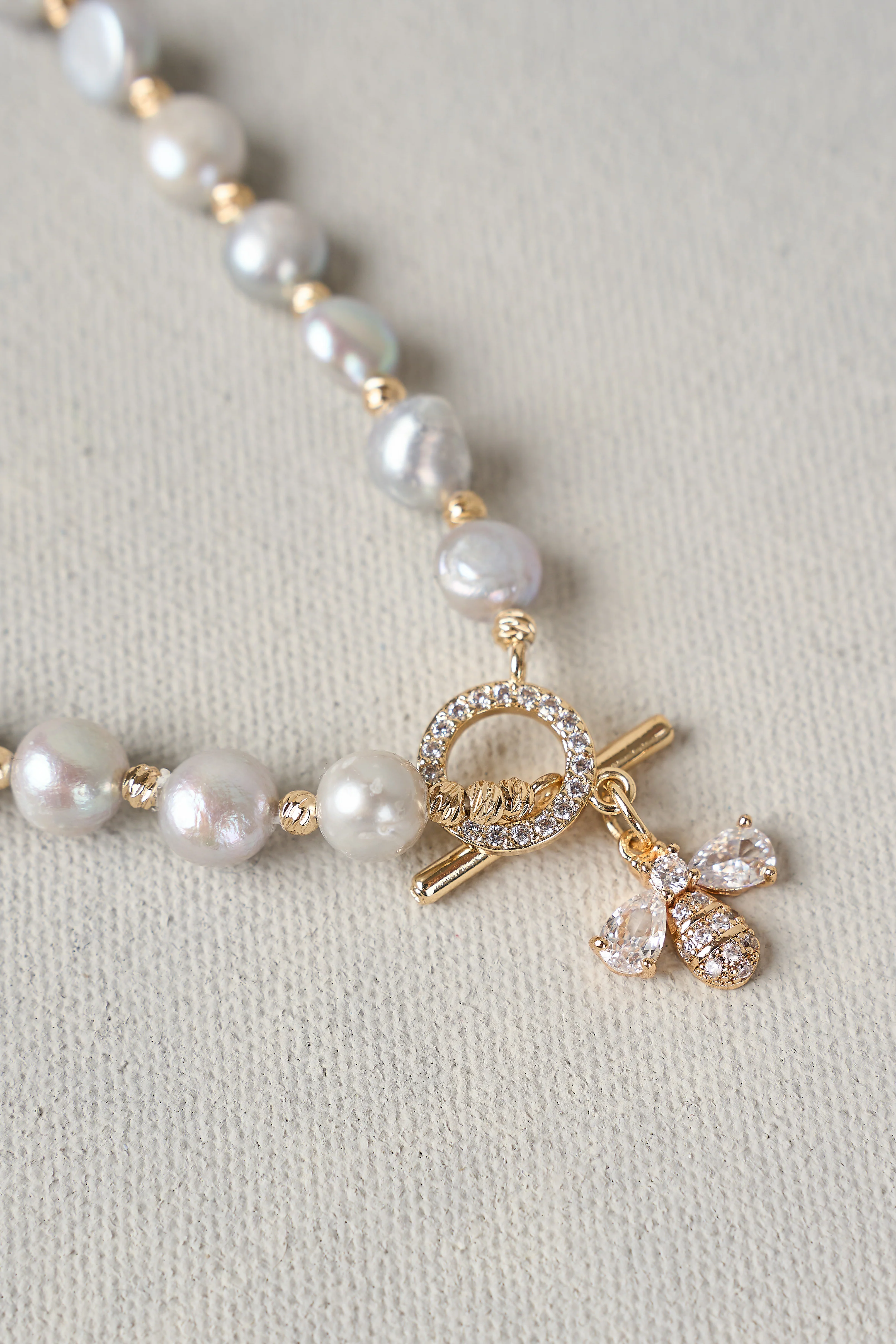 Silver Bee Pearl Necklace - Skullriy