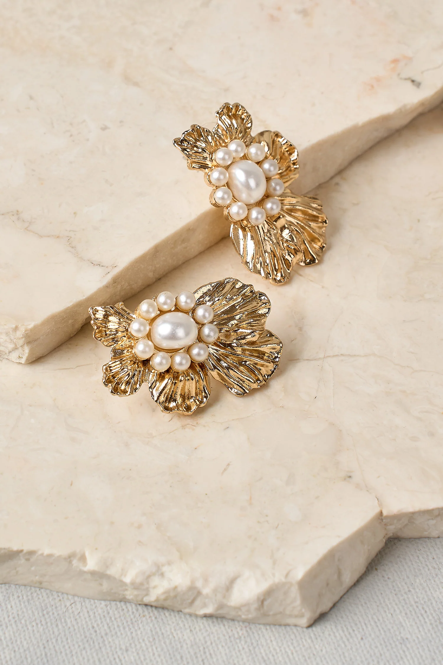Monique Statement Floral Studs - Gold - Skullriy