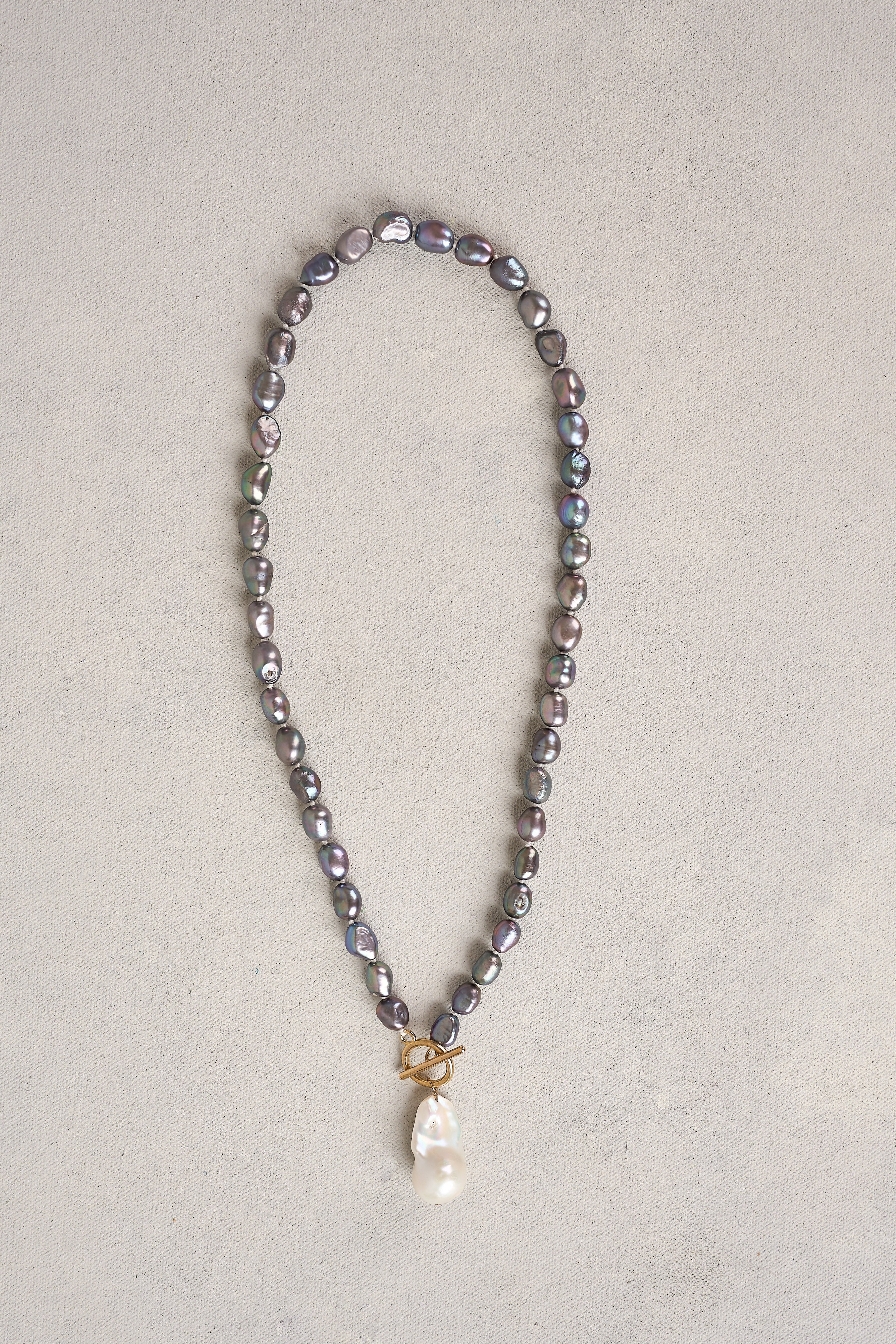 Metallic Noir Pearl Necklace - Multicolour - Skullriy