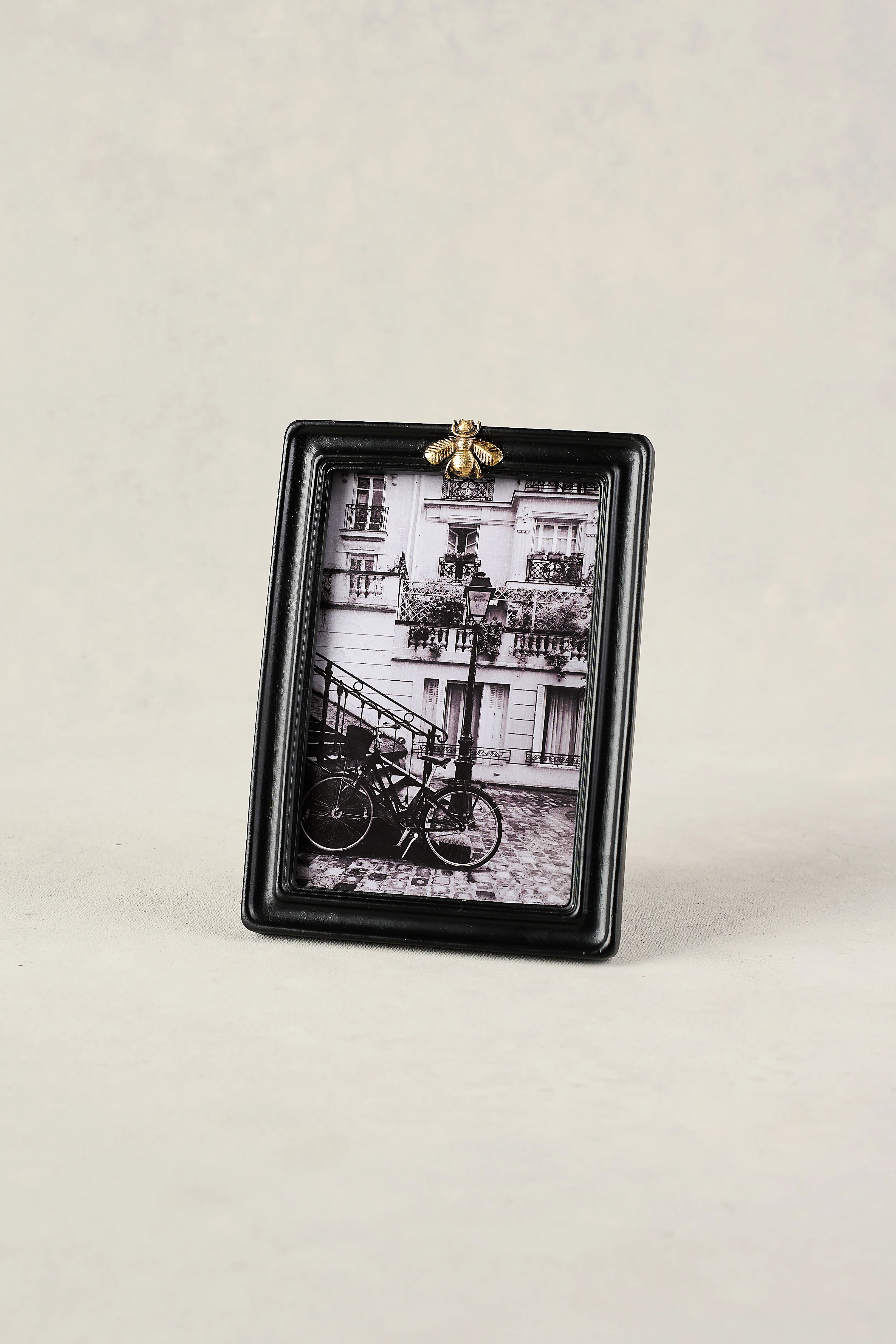Black / Gold Bee Frame - 4x6