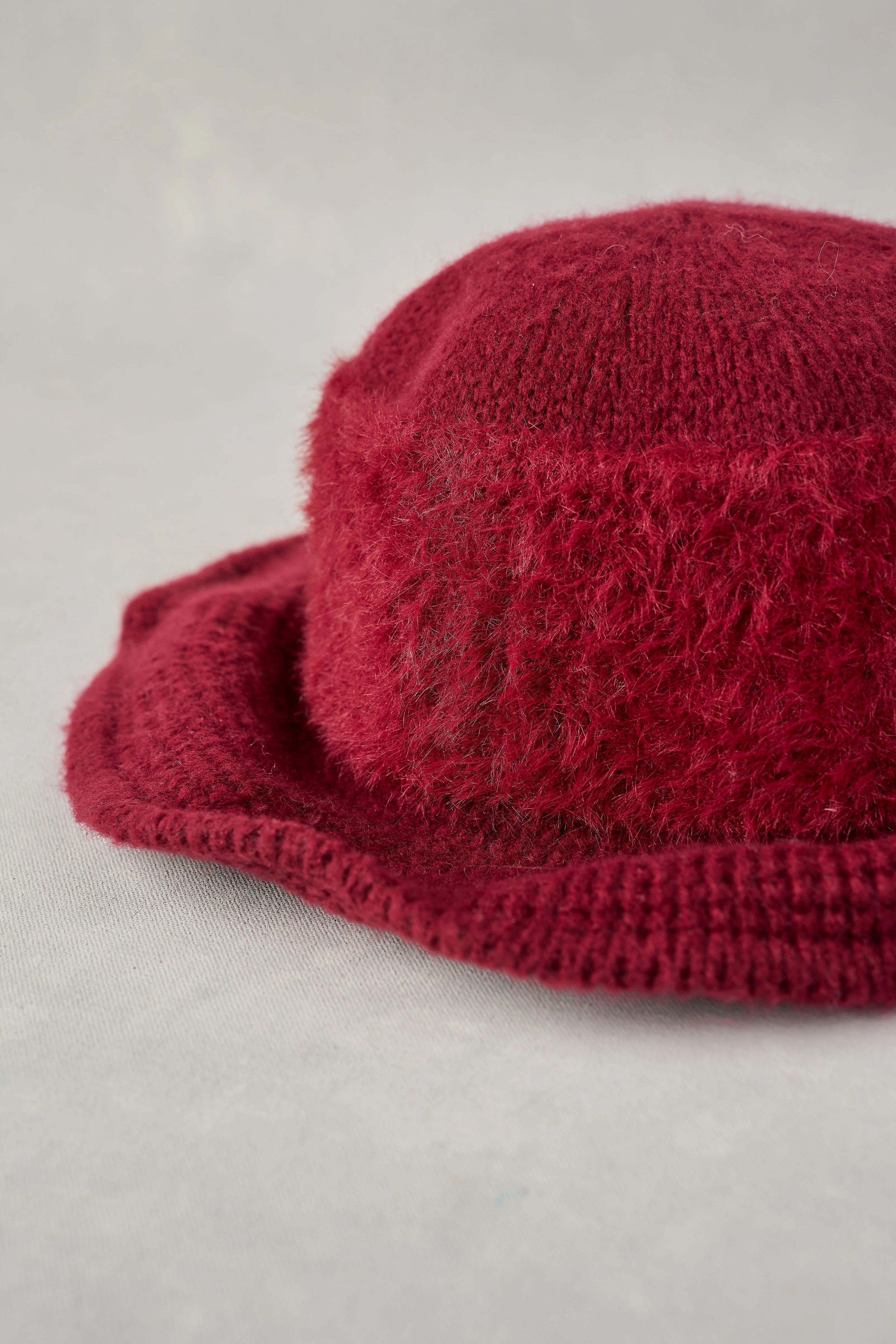 Fluffy Cloche Hat - Burgundy - Skullriy