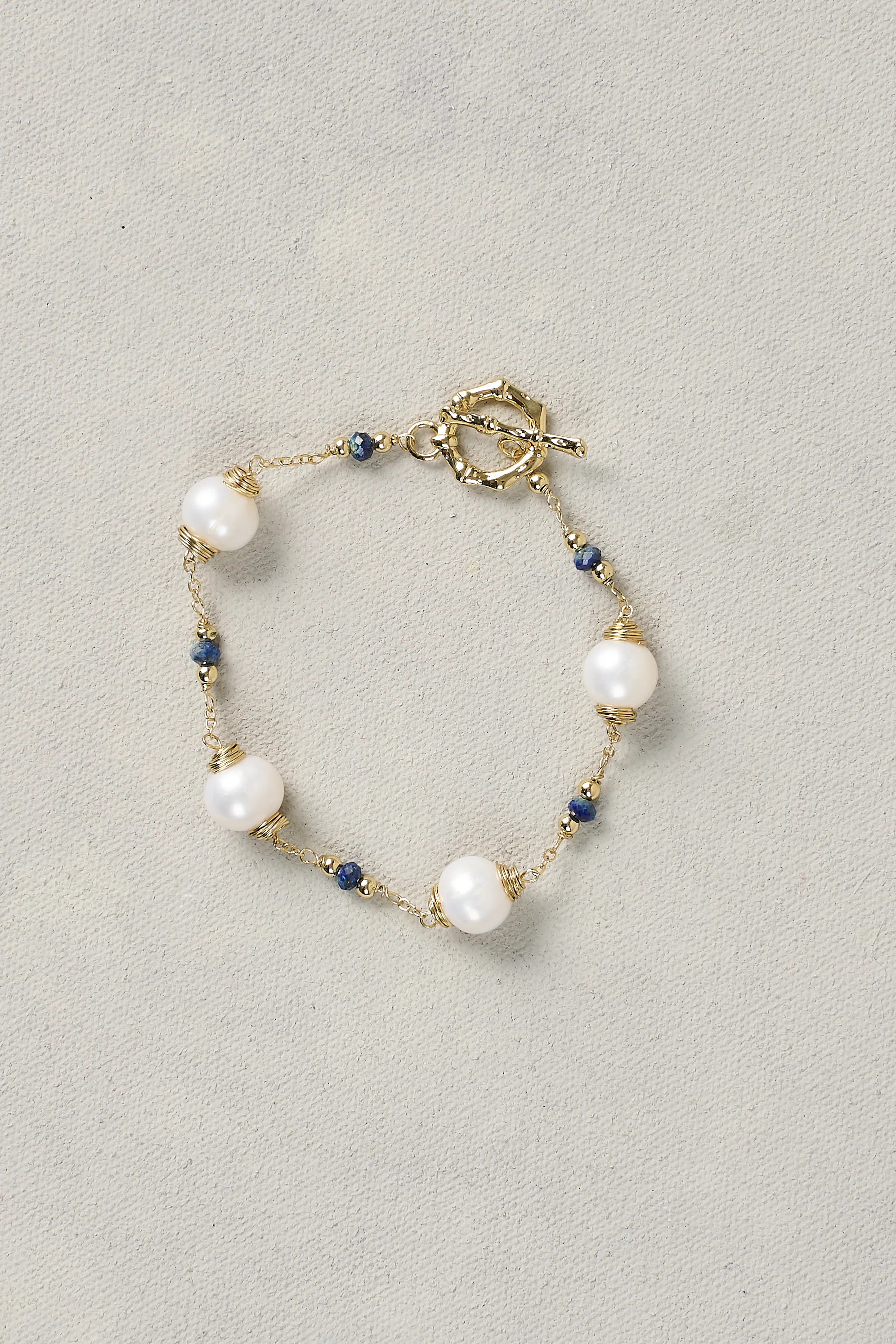 Scattered Pearl Bracelet -Navy - Skullriy