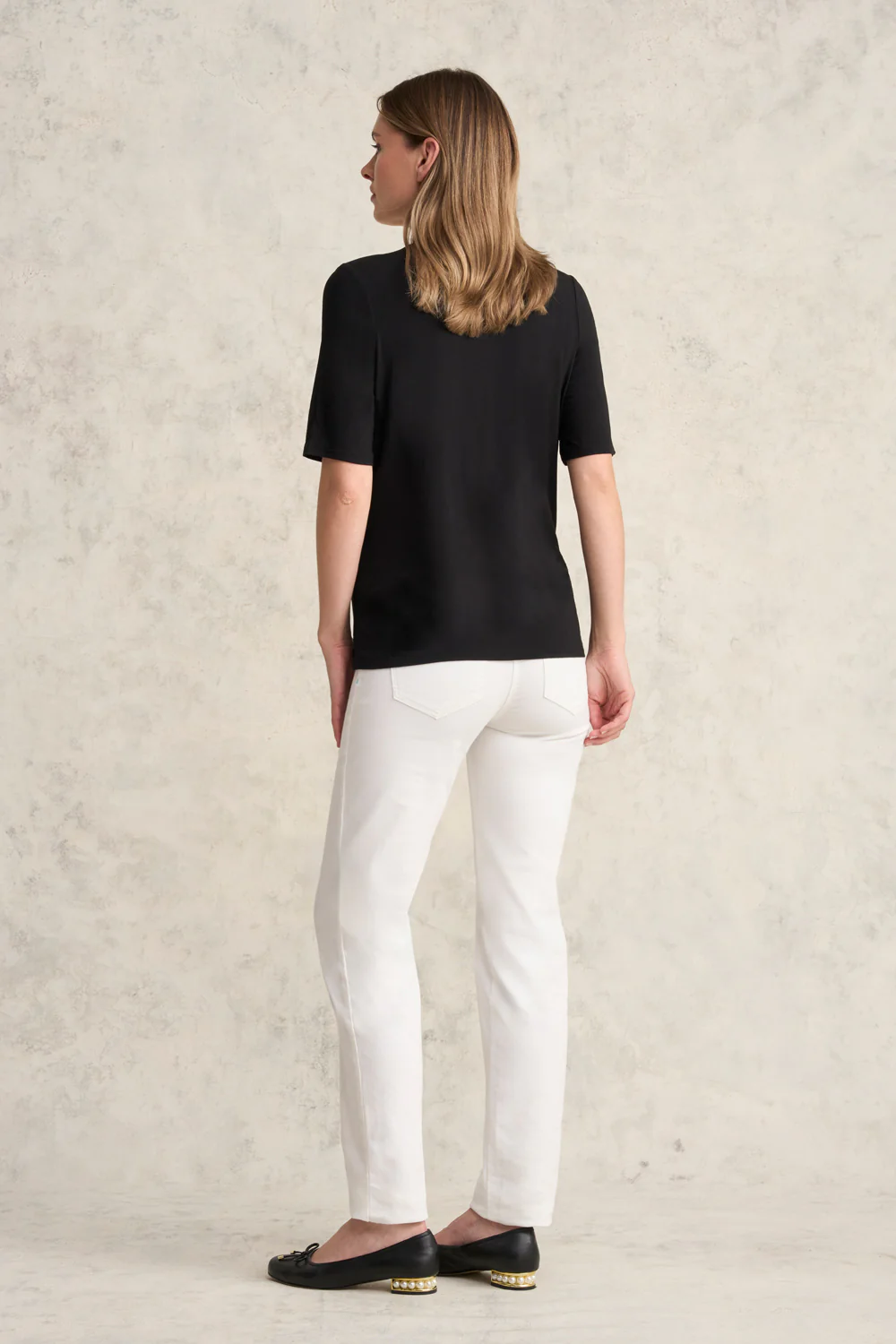 V-Neck Tee - Black - Skullriy