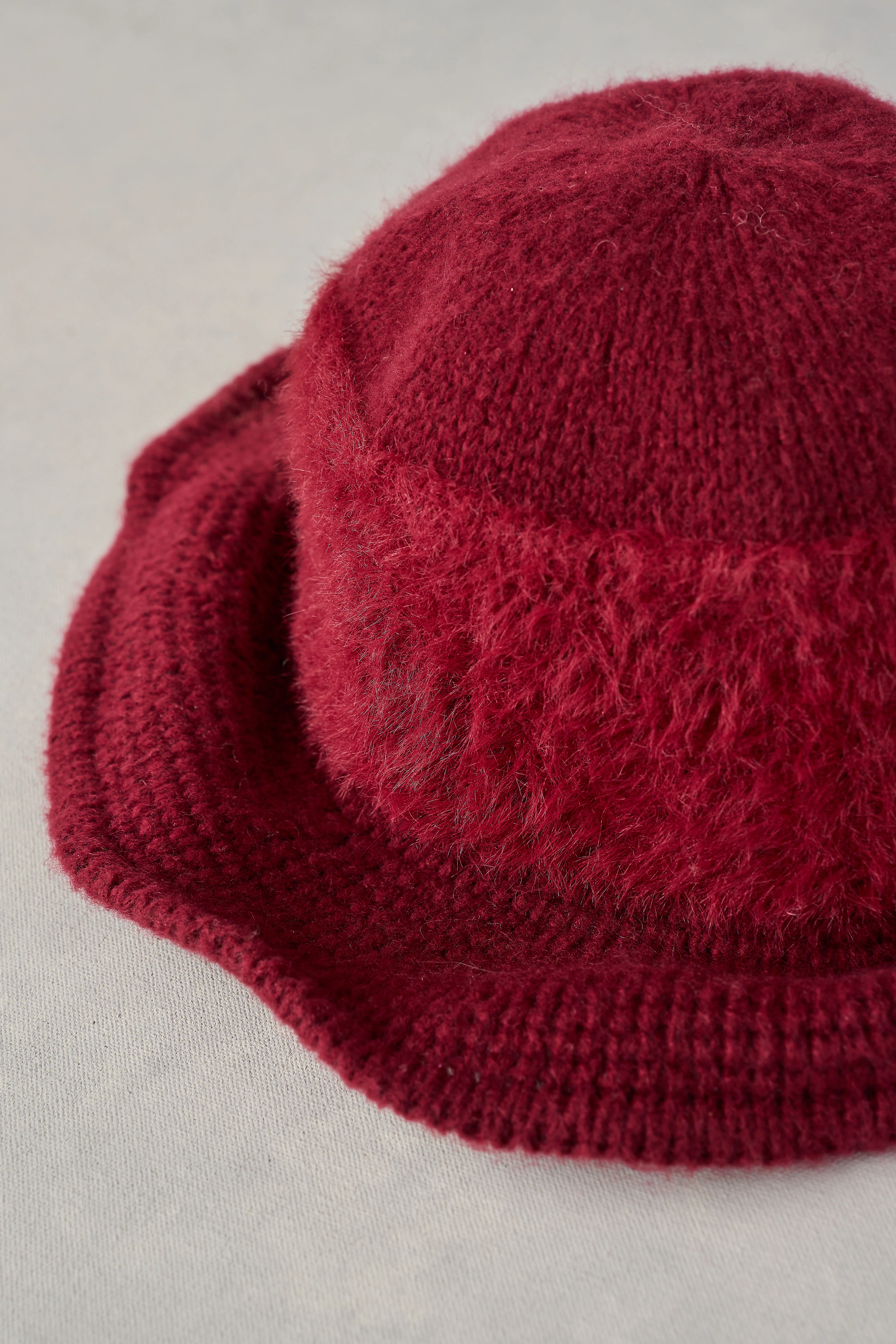 Fluffy Cloche Hat - Burgundy - Skullriy