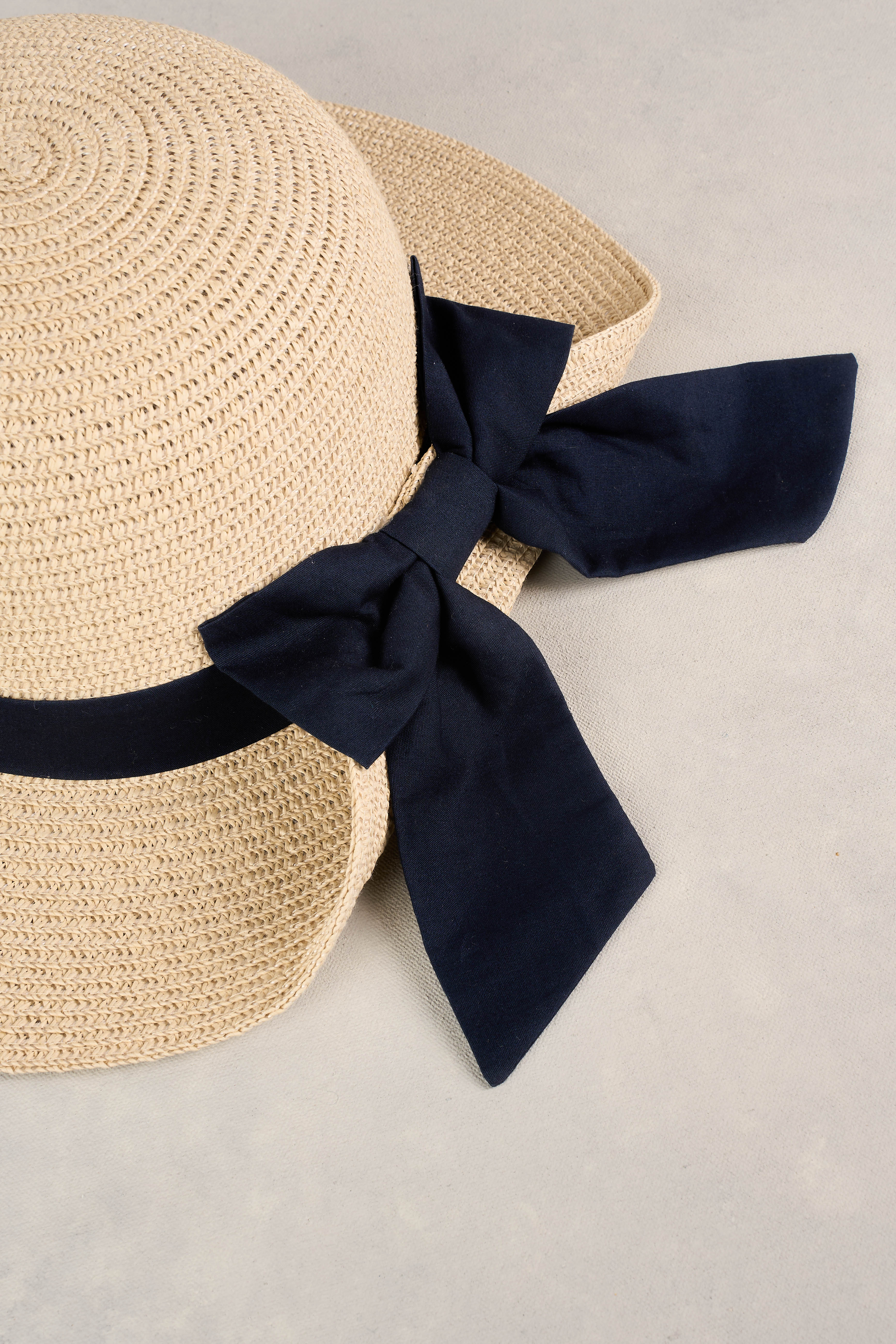 Jane Bow Trim Cloche - Natural - Skullriy