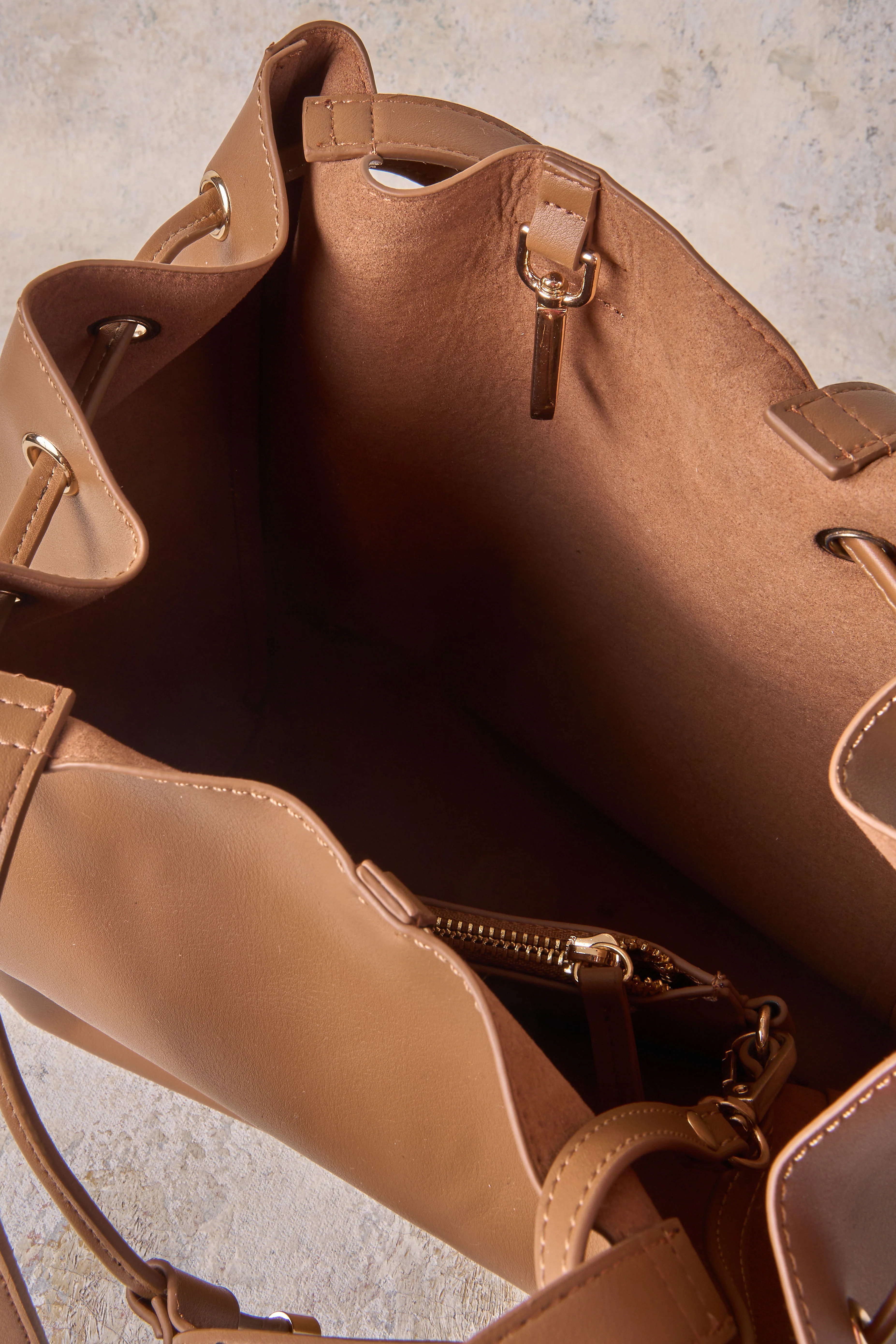 Renee Vegan Leather Tote Bag - Tan - Skullriy