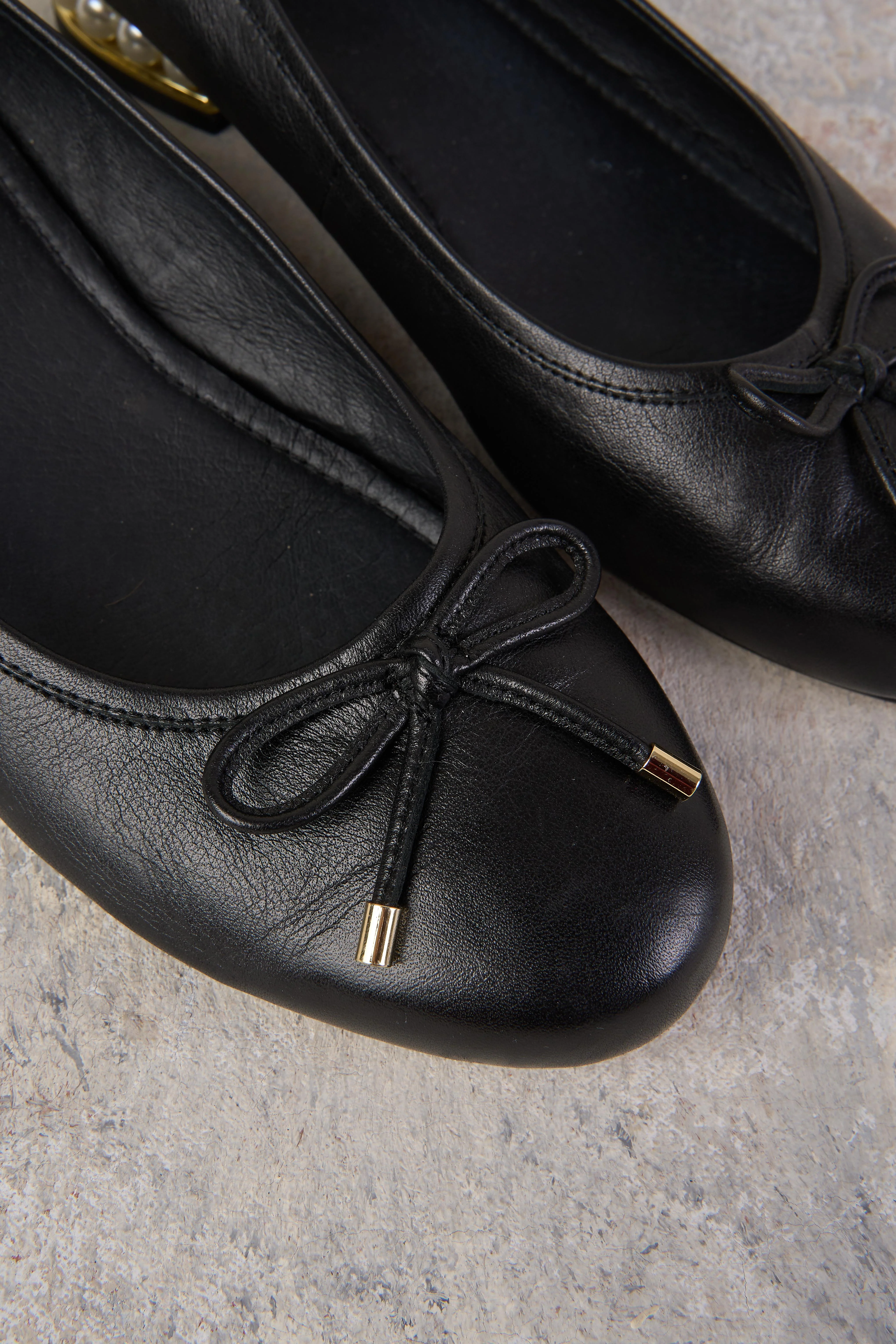 Jolie Pearl Ballet Flat - Black - Skullriy