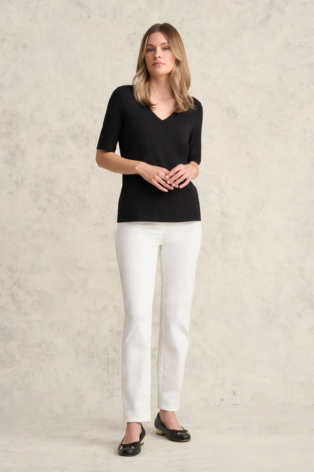 V-Neck Tee - Black - Skullriy