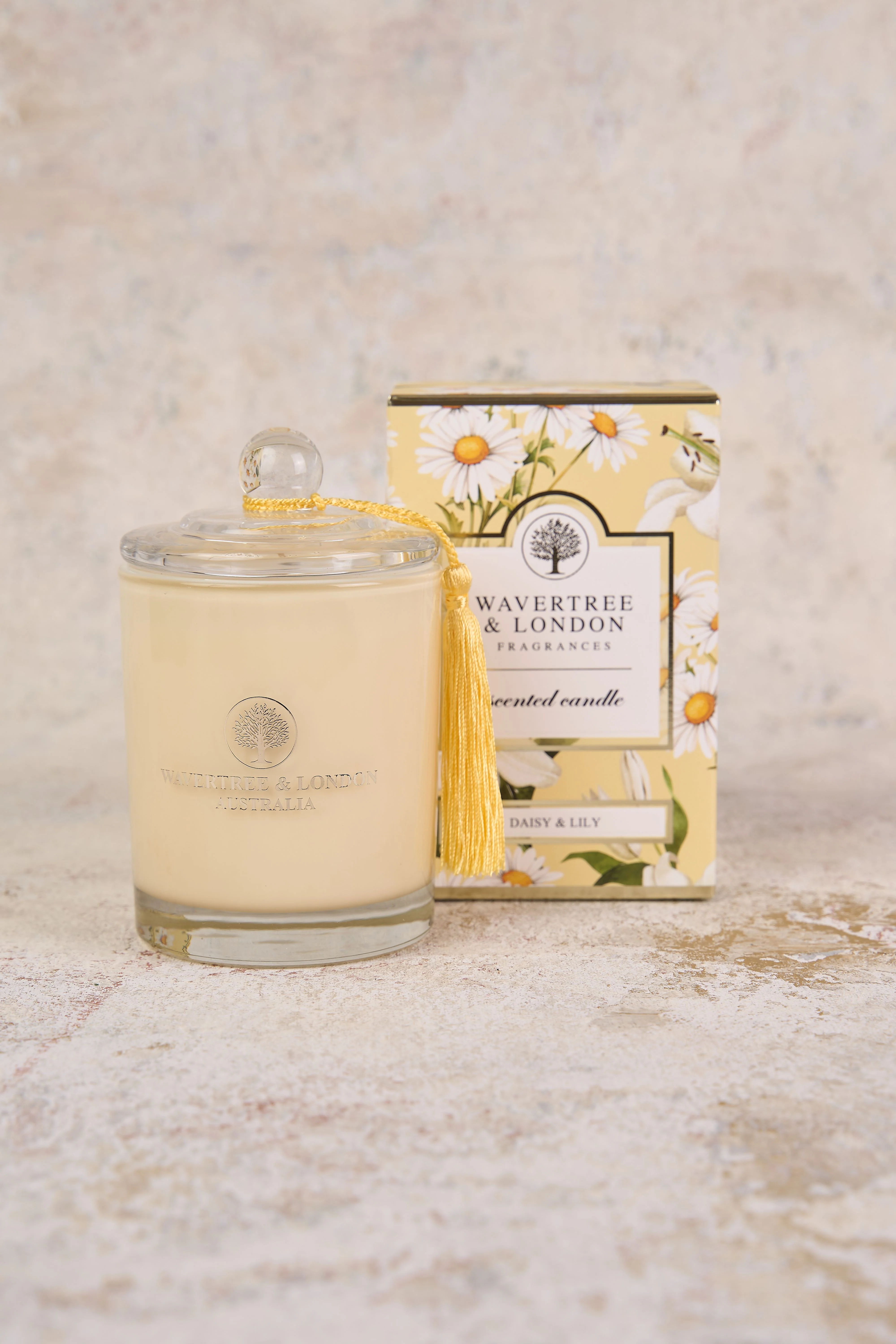 Wavertree Daisy & Lily Candle - Skullriy