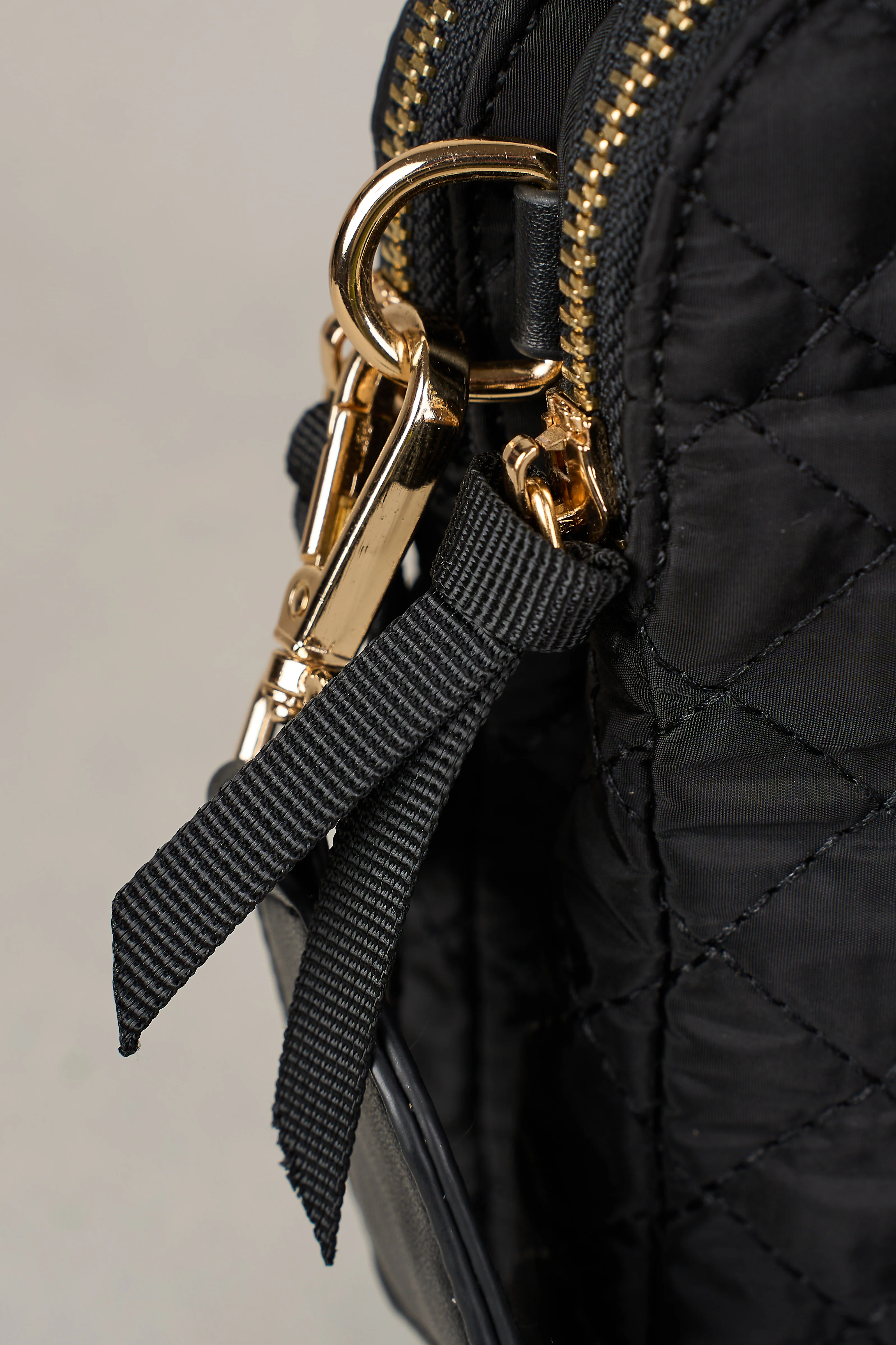 Naomi Quilted Crossbody Bag - Black - Skullriy