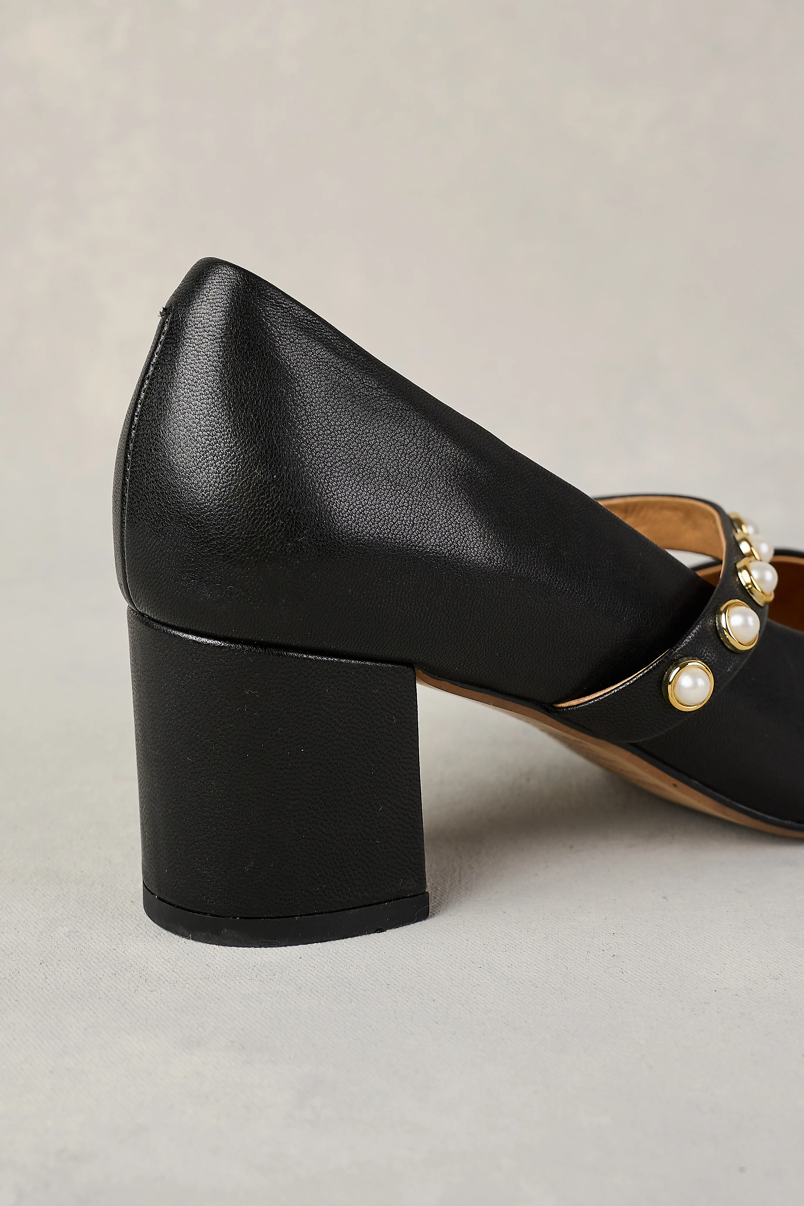 Elisa Pointed Heel - Black - Skullriy