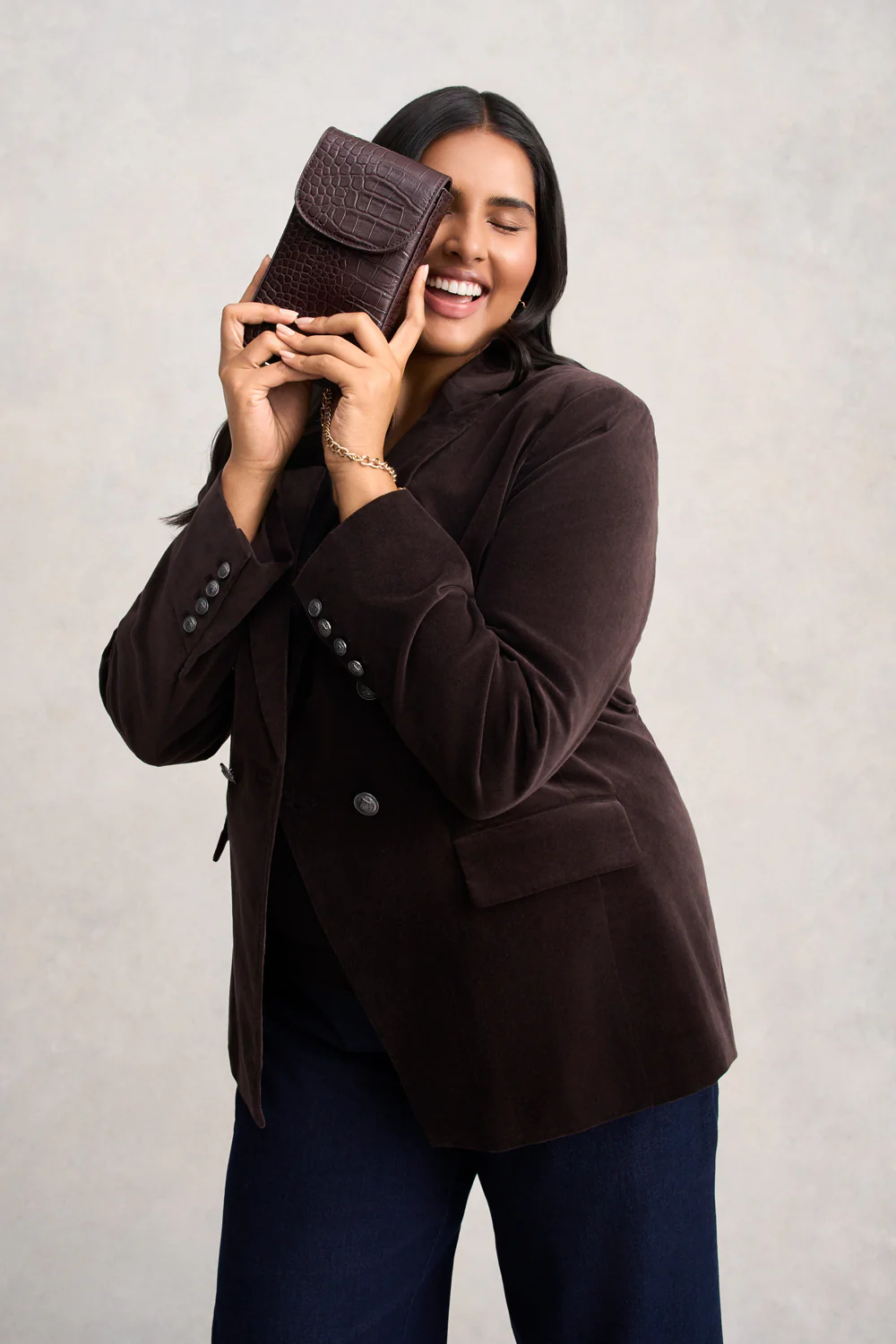 Charlotte Croc Phone Bag - Chocolate - Skullriy