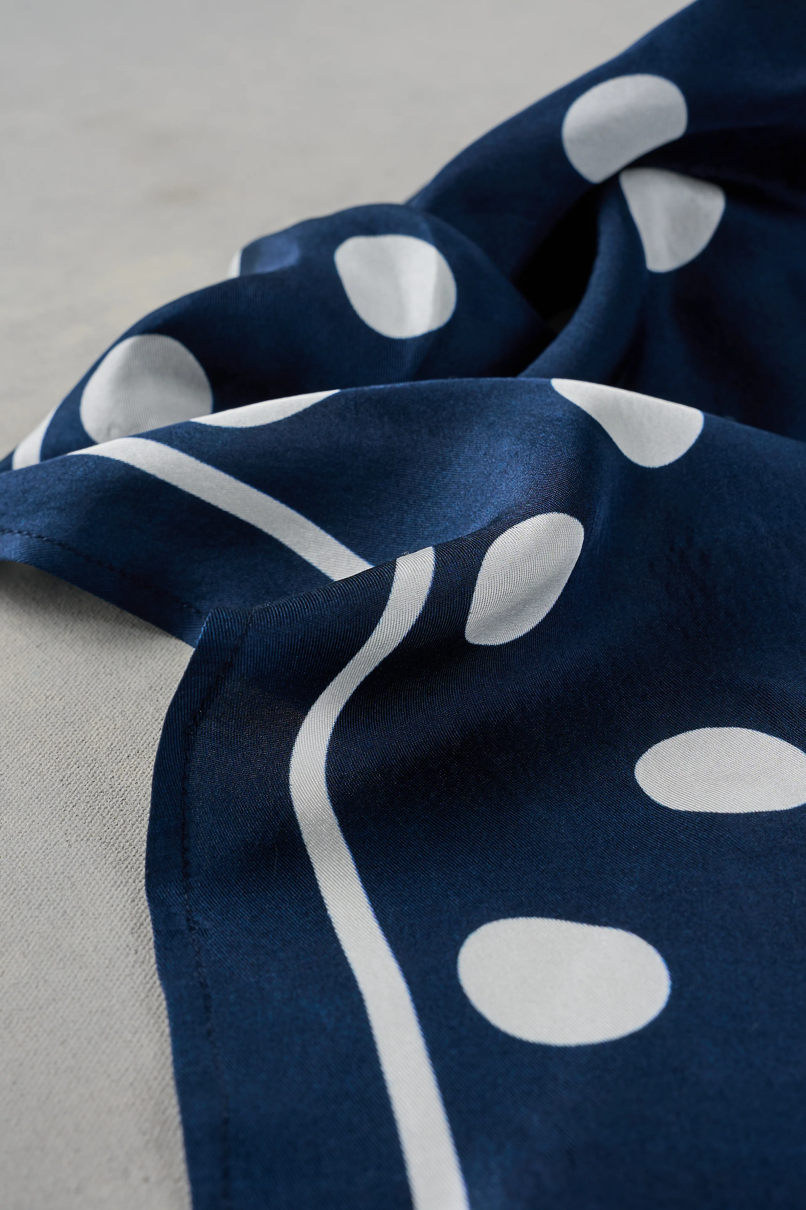 Polka Dot Square Scarf - Skullriy