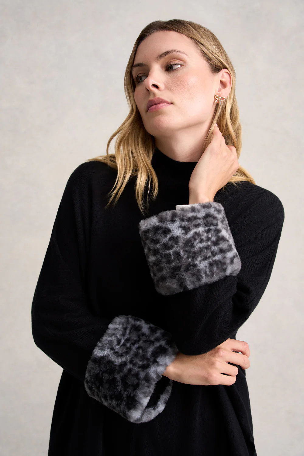 Leopard Faux Fur Trim Poncho - Black Leopard - Skullriy