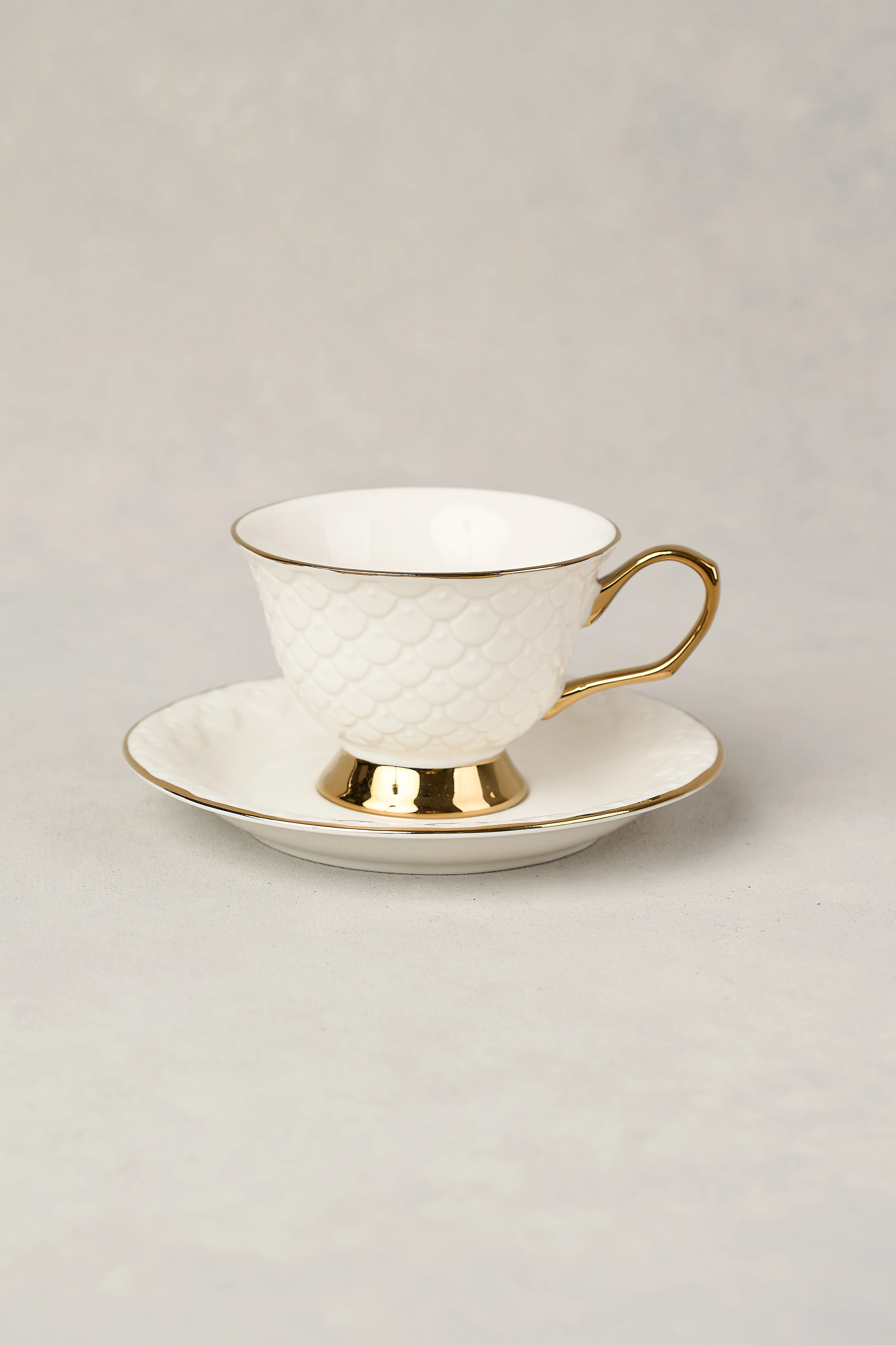 Ripple White Cup & Saucer - Skullriy