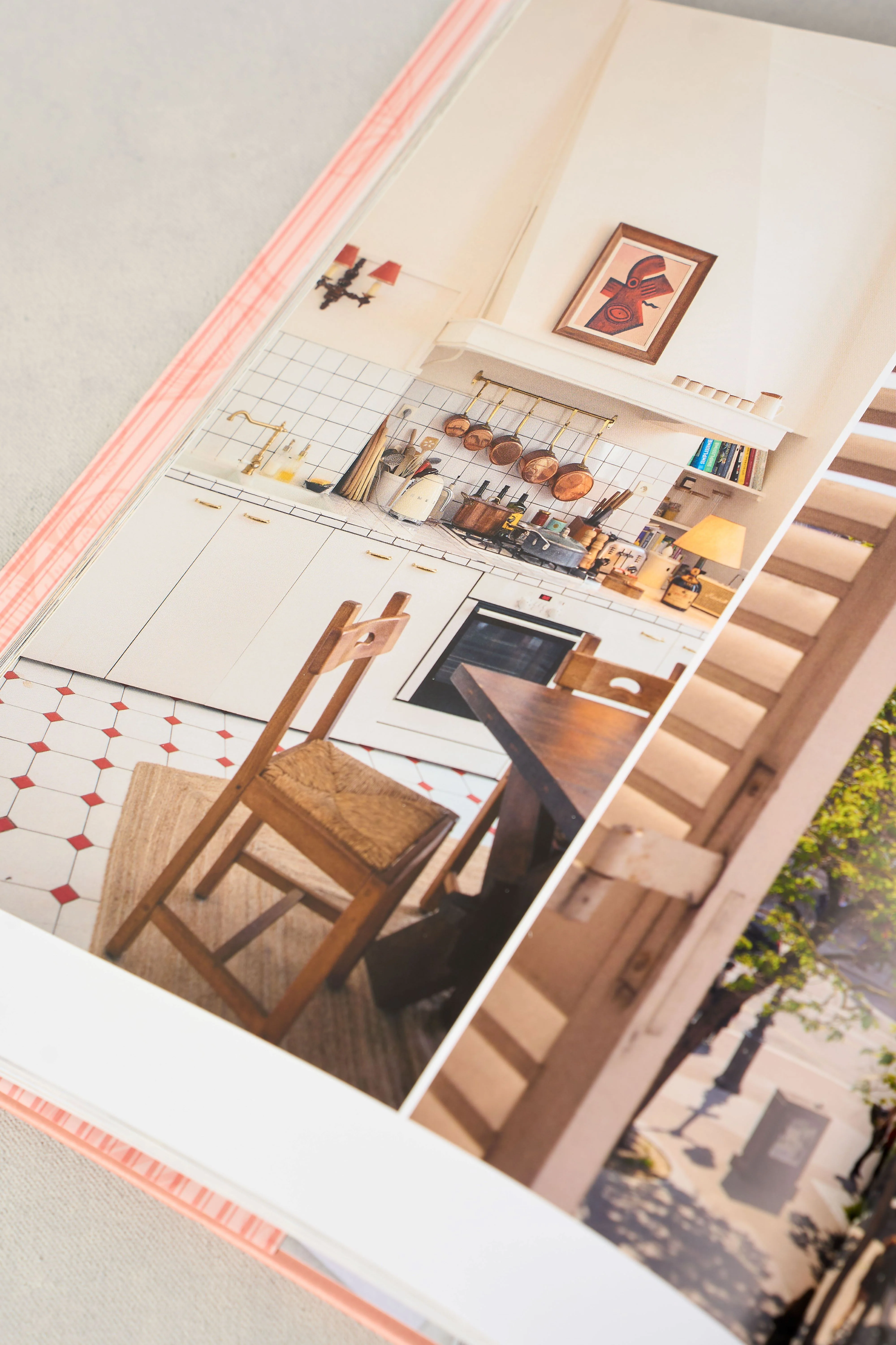 Living Beautifully in Paris Book - Skullriy