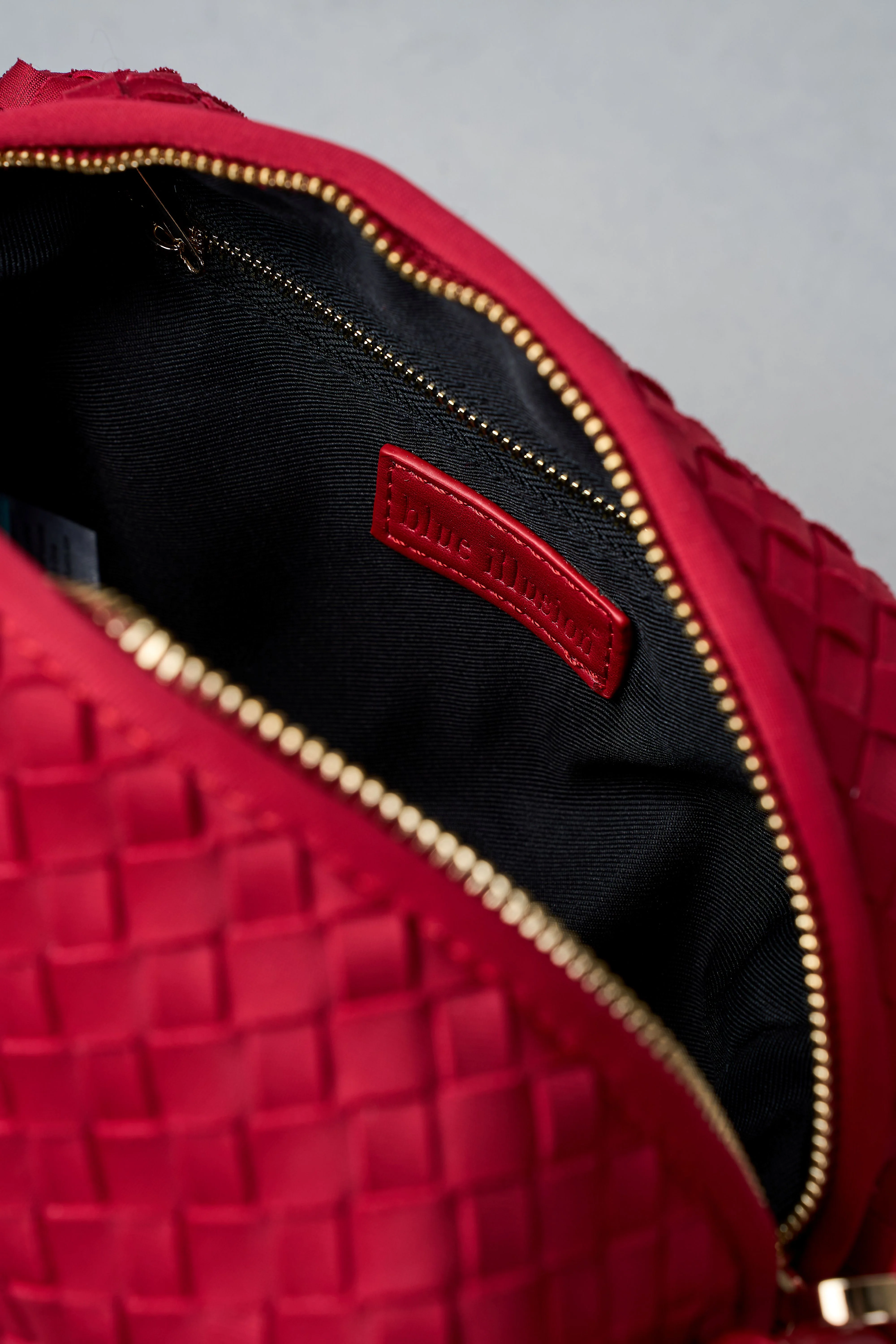 Soft Woven Crossbody - Rosewood - Skullriy