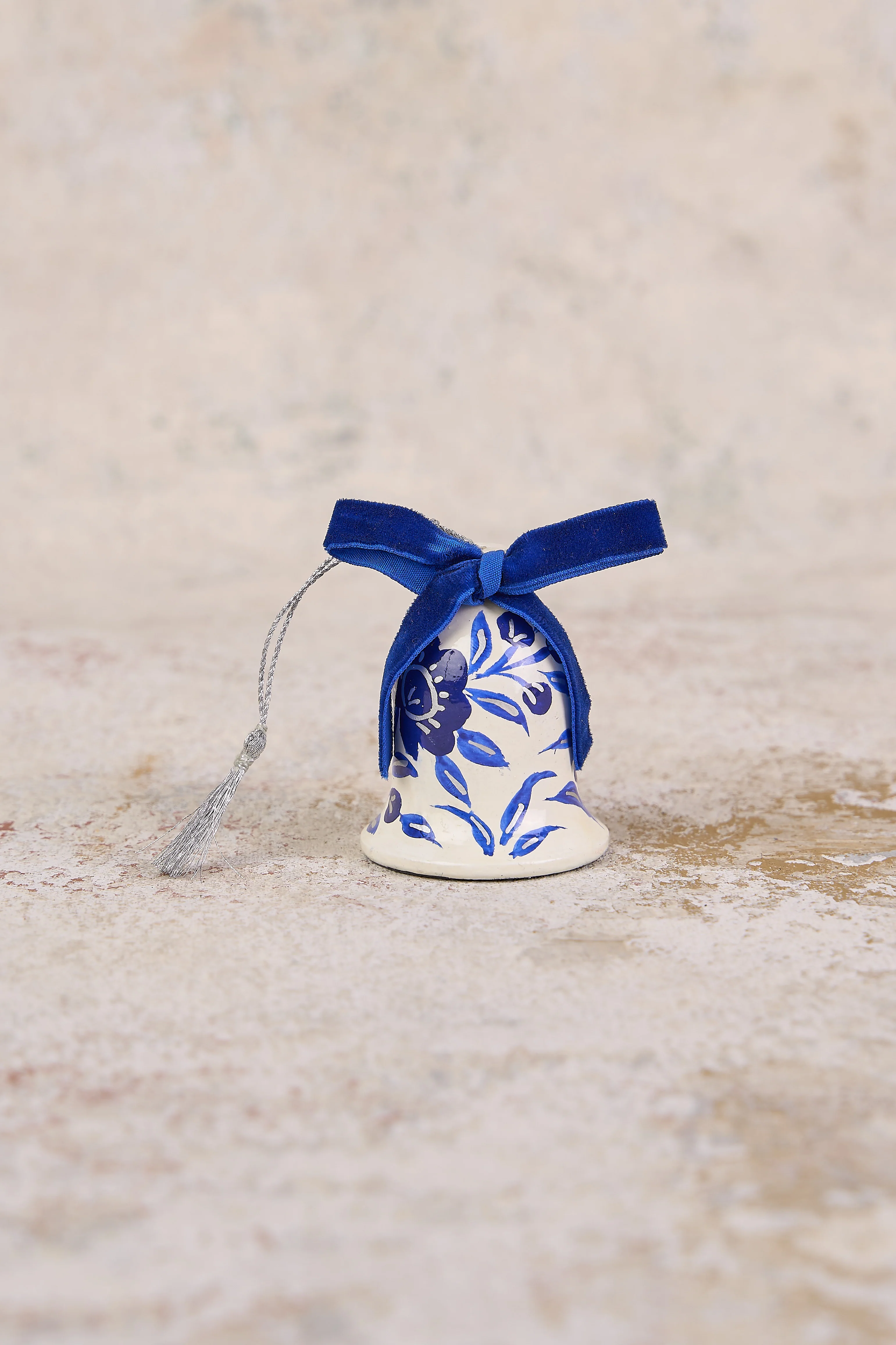 Floral Toile Bell - Skullriy