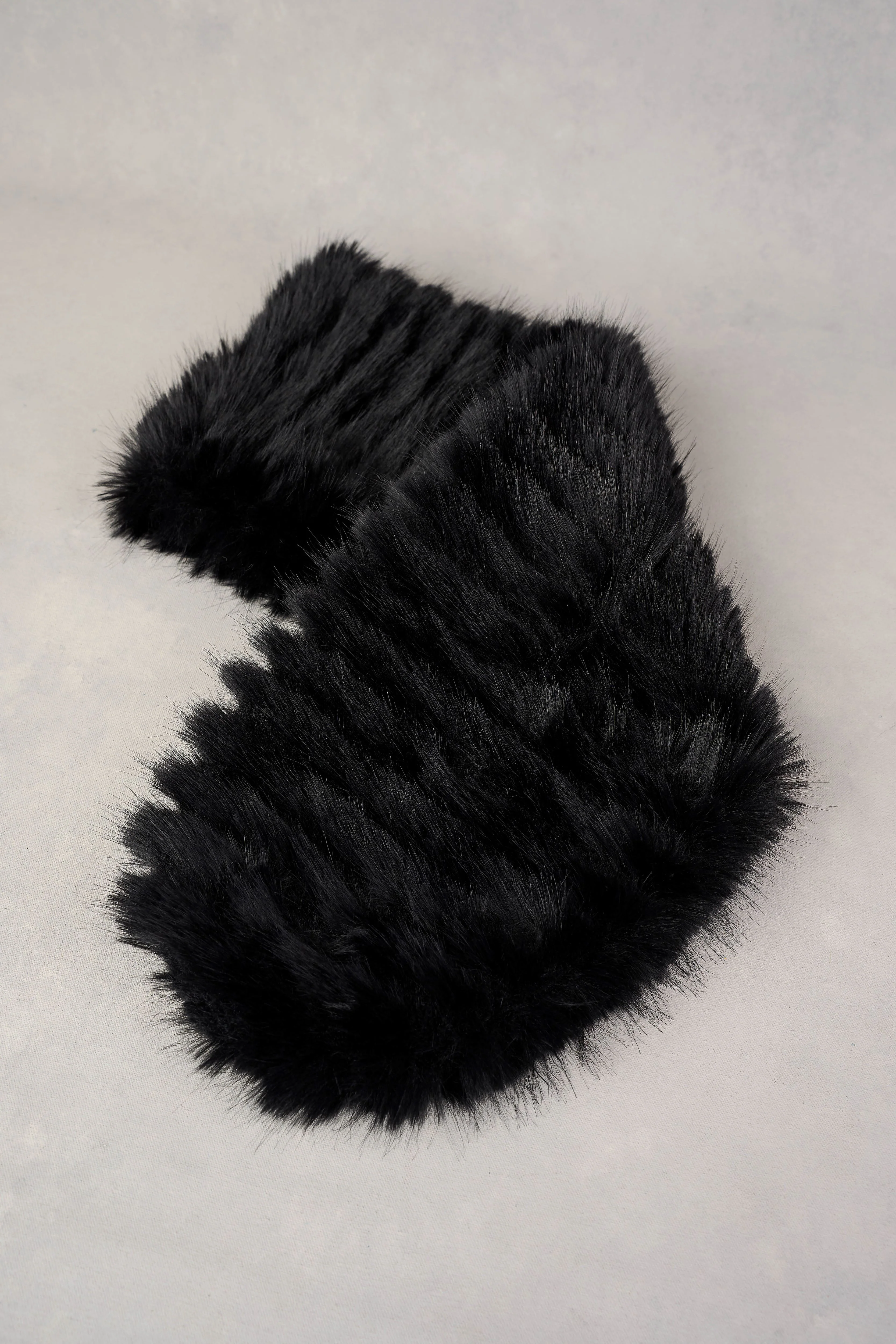 Stripe Faux Fur Collar - Black - Skullriy